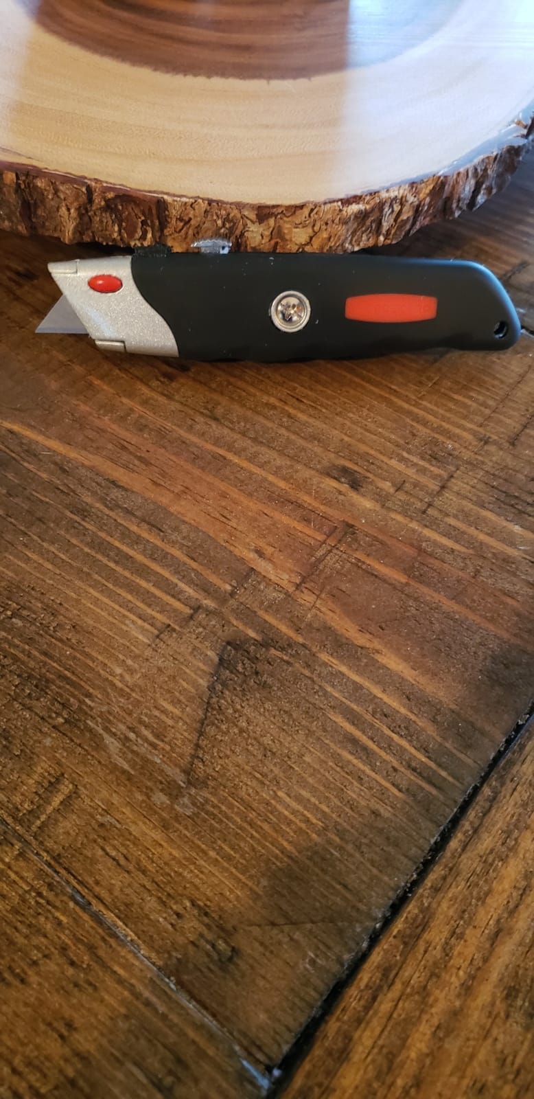 INTERNET'S BEST Premium Utility Knife Set | Retractable Box Cutter with Rubber Handle (2 Knives + Extra Blades) customer photo 1