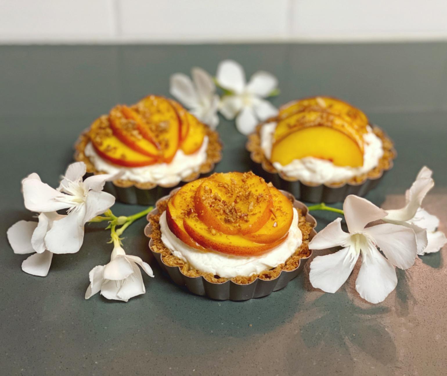 Webake 4 Inch Mini Tart Pan Set of 6, Non-Stick Small Tart Mold Quiche Pans with Removable Bottom customer photo 2