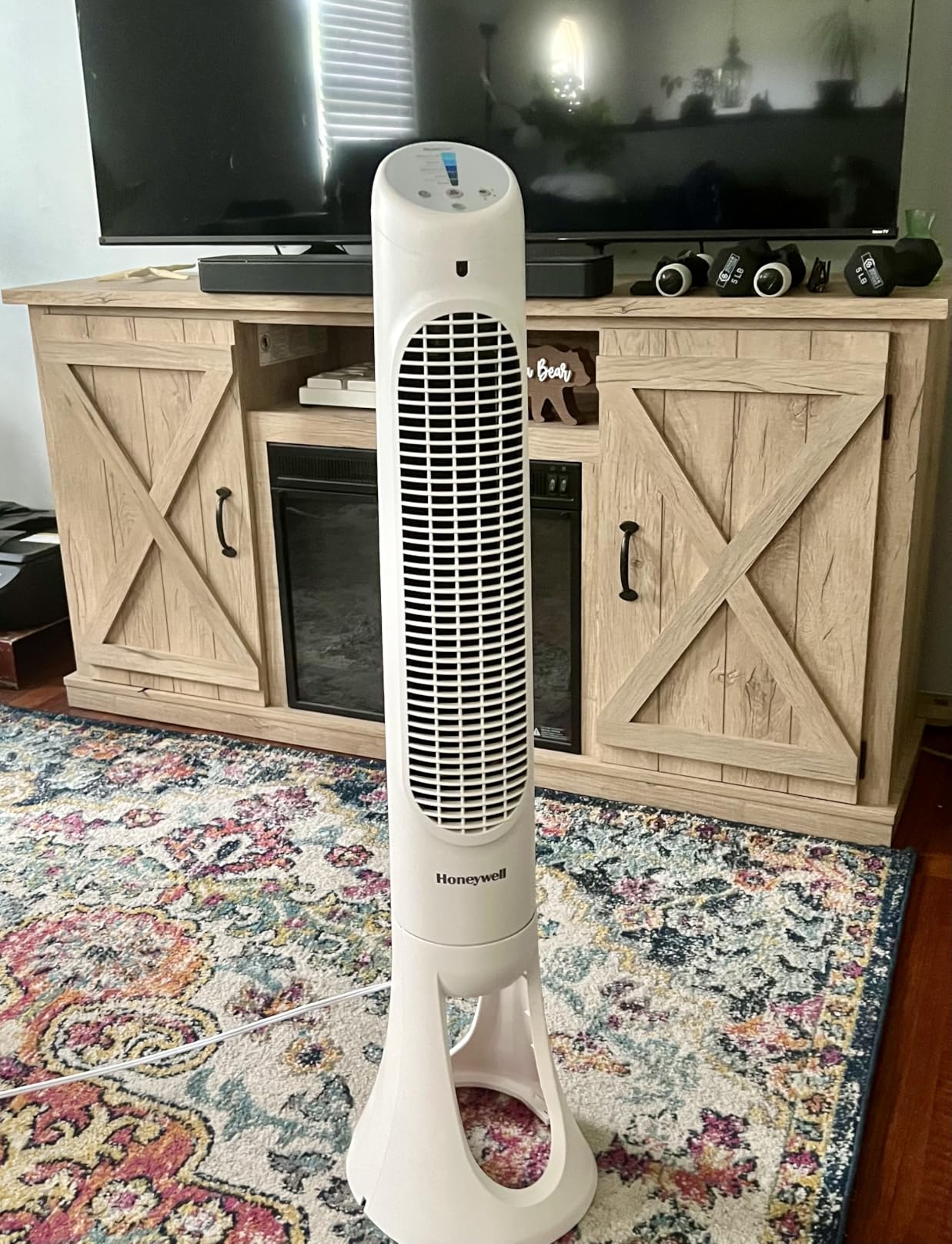 Honeywell QuietSet Whole Room Oscillating Tower Fan with Remote, White, HYF260 customer photo 1