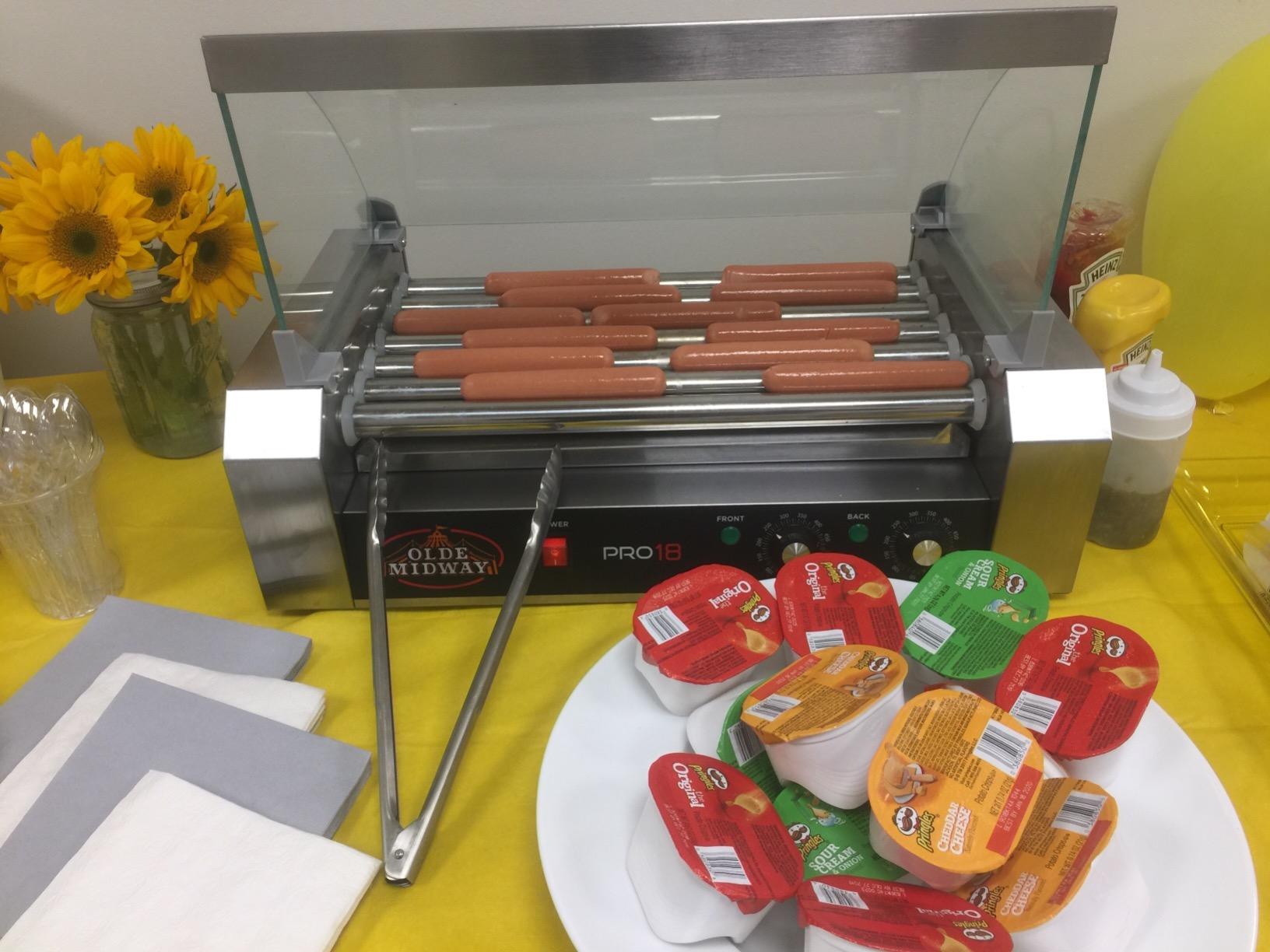 Olde Midway Electric 30 Hot Dog 11 Roller Grill Cooker Machine with Cover 1400-Watt - Commercial Grade customer photo 2