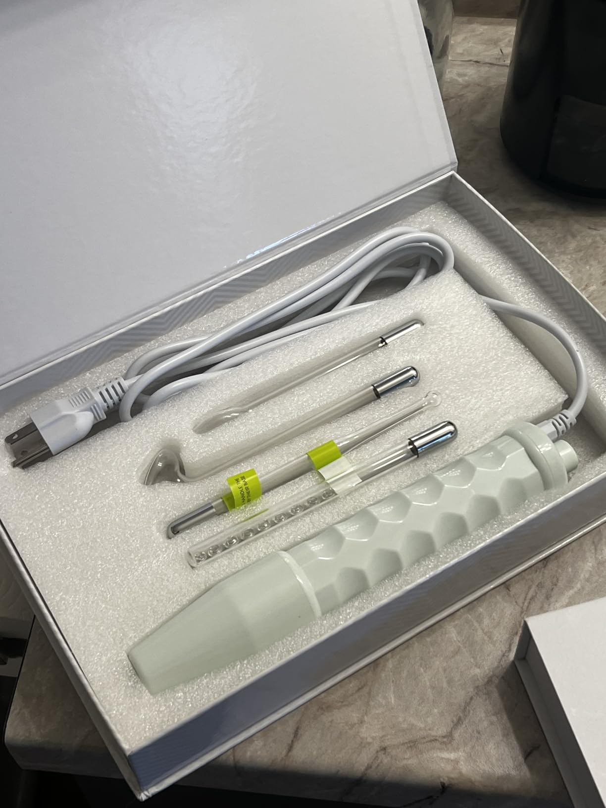 Pure Daily Care NuDerma Handheld Skin Therapy Wand Machine w/Neon - Anti-Aging - Skin Tightening - Wrinkle Reducing - Dark Circles - Clarifying - Hair & Scalp Stimulator customer photo 2