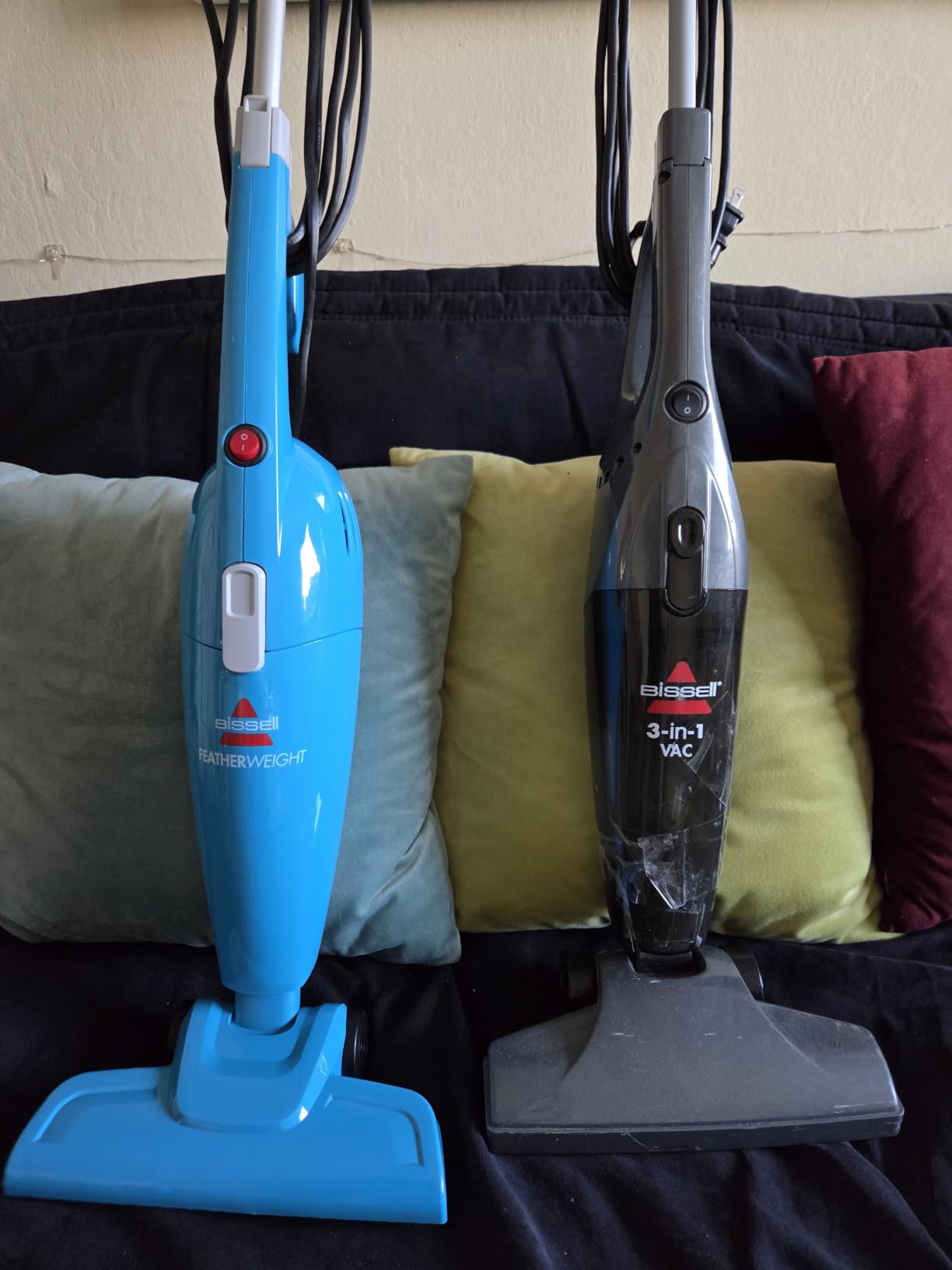 Bissell 2033 Featherweight Stick Lightweight Bagless Vacuum and Electric Broom with Crevice Tool for Hard Floors and Carpets, Blue customer photo 1