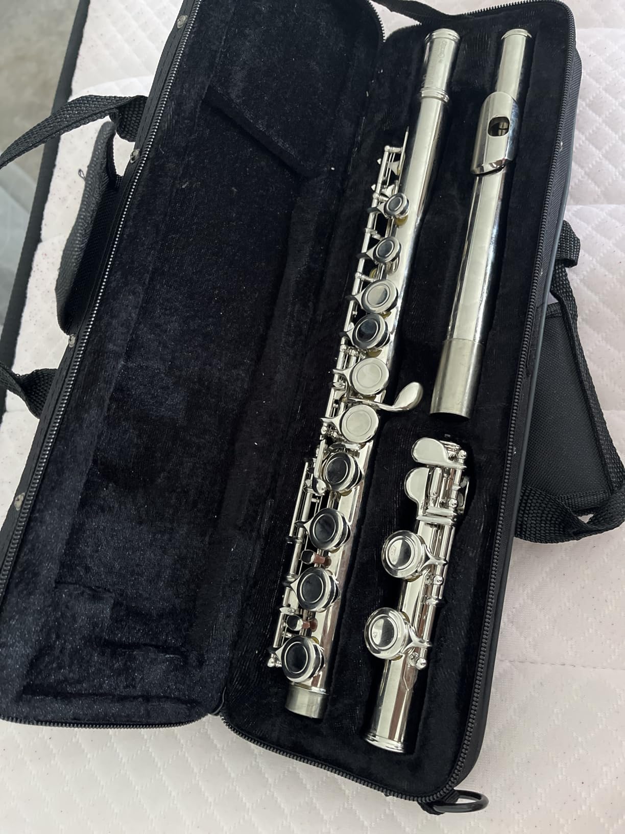 Mendini By Cecilio Flute - 16 Keys Closed Hole C Flute Instrument For Beginners with Carrying Case, Cork Grease, Stand, Lesson Book, Cleaning Kit, Gloves (Nickel) customer photo 1