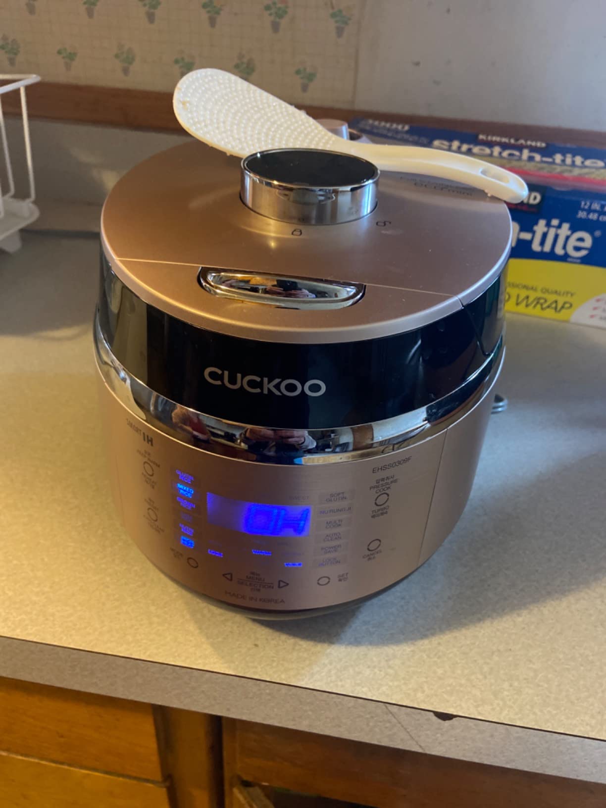CUCKOO High Pressure Induction Rice Cooker, 6-Cup Cooked, CRP-EHSS0309FG customer photo 1