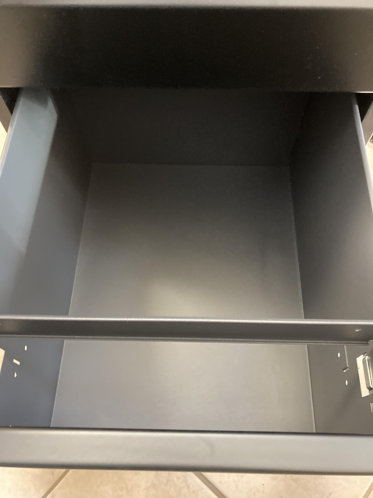 DEVAISE 3 Drawer Mobile File Cabinet with Lock, Under Desk Metal Filing Cabinet for Home Office/Legal/Letter/A4 File, Fully Assembled Except Wheels, Black customer photo 1
