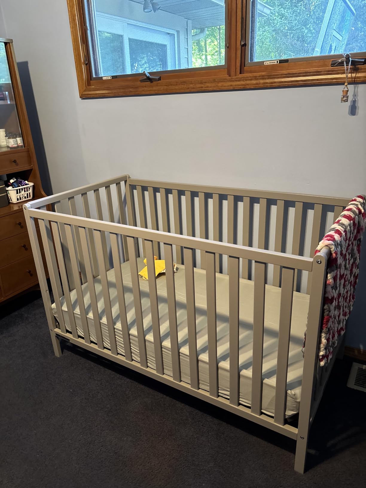Delta Children Heartland 4-in-1 Convertible Crib - Greenguard Gold Certified, Charcoal Grey customer photo 2