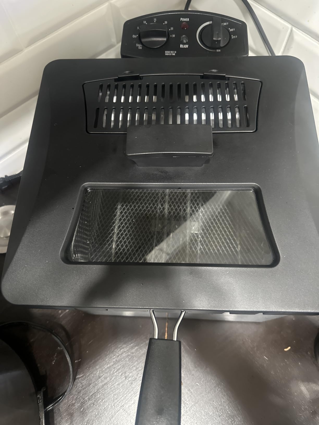 Hamilton Beach Electric Deep Fryer with Basket and Lid, 4.5 Liters / 19 Cups Oil Capacity, Temperature Control, View Window, Professional Style, 1800 Watts, Stainless Steel (35035A) customer photo 2