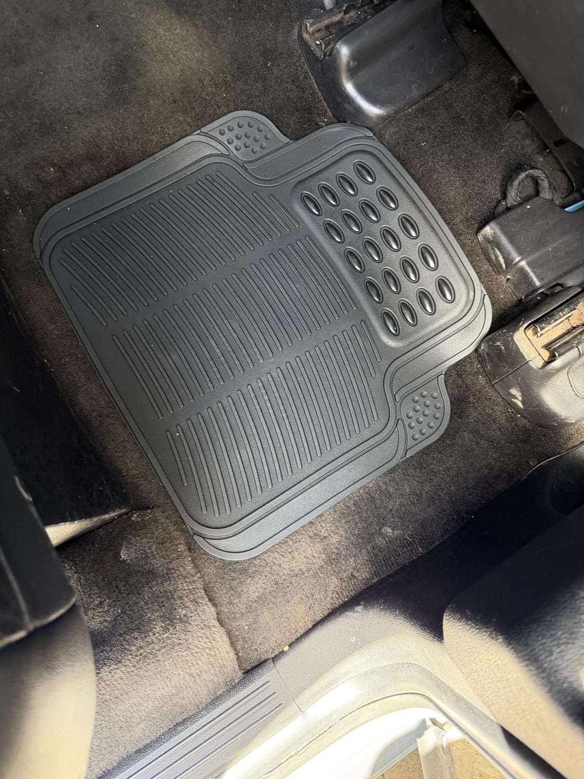 BDK Floor Mats, 4-Piece All-Weather Car Mat with Universal Fit Design, Durable Rubber Car Floor Mats with Capture Ridges, Waterproof for Cars Trucks SUV (Black) customer photo 1