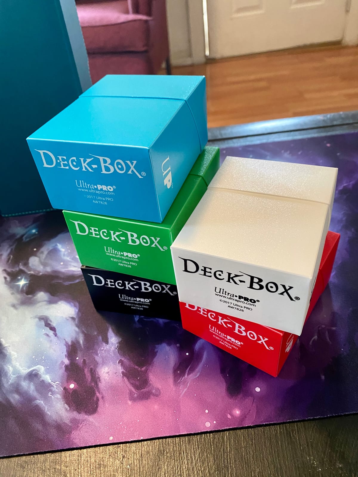 Ultra Pro Multicolor Deck Box for Trading Cards, MTG & Pokémon, 5 Pack | Archival-Safe Polypropylene Material, Holds Up To 80 Sleeved Cards, Self-Locking Lid, Compact Deck Organization customer photo 1
