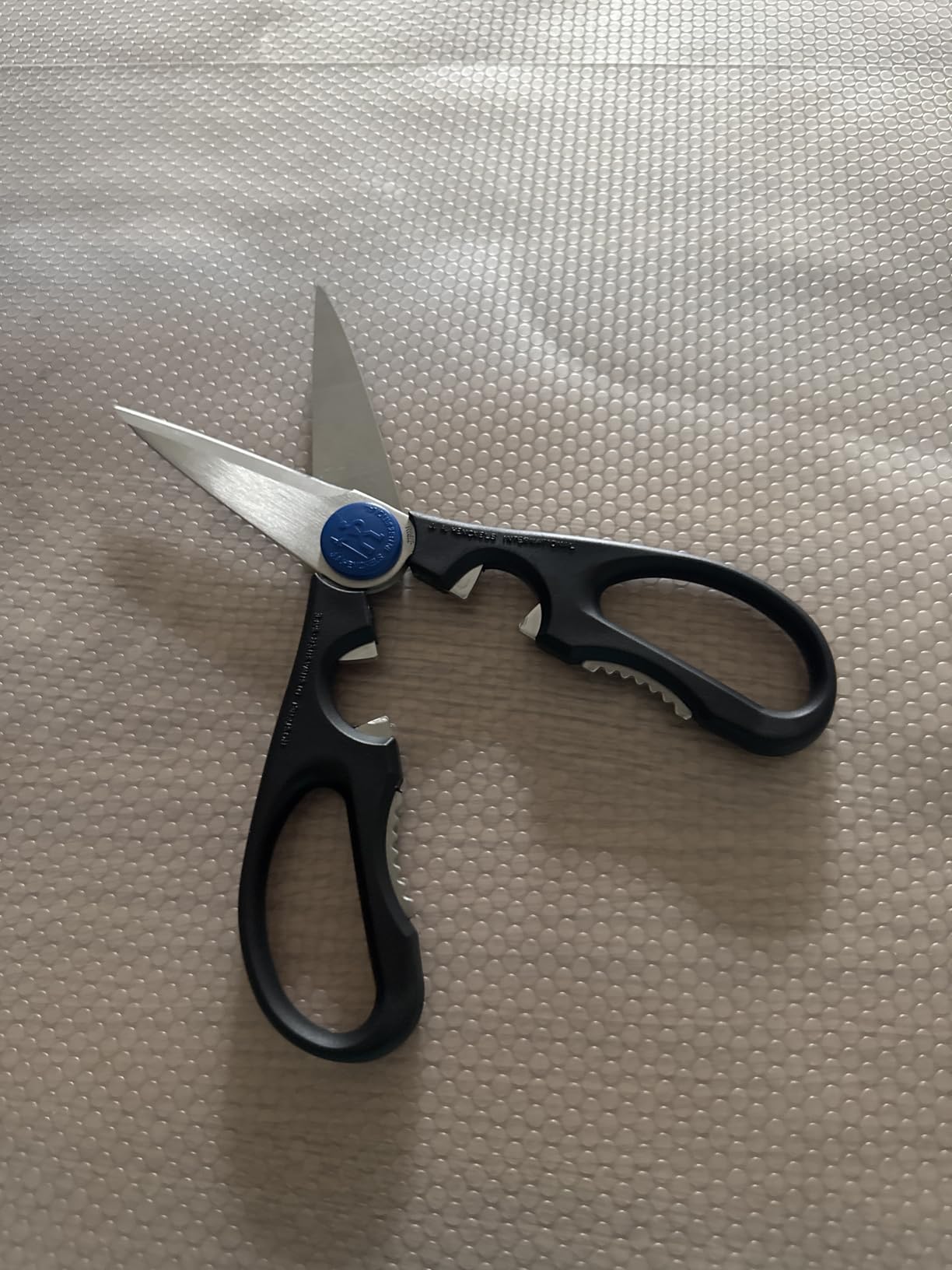 Henckels Kitchen Scissors Multi-purpose kitchen shears Made in Japan | Kitchen shears for poultry, herbs & packaging. Built-in bottle opener, comfortable grip, dishwasher safe. customer photo 2