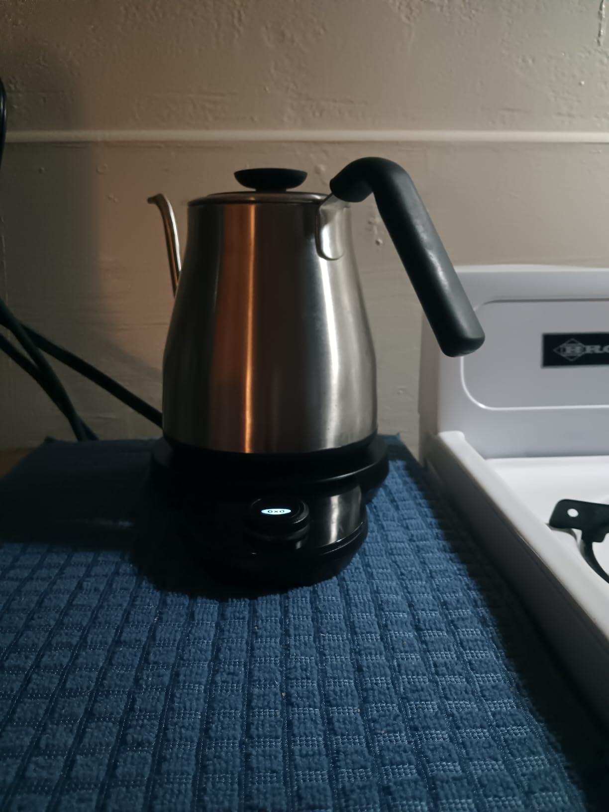 OXO Brew Pour Over Gooseneck Electric Kettle - Stainless Steel | Adjustable Temperature Control, Built-In Timer, Cord Free, Precise Pour, Automatic Shut-Off, Coffee And Tea customer photo 1