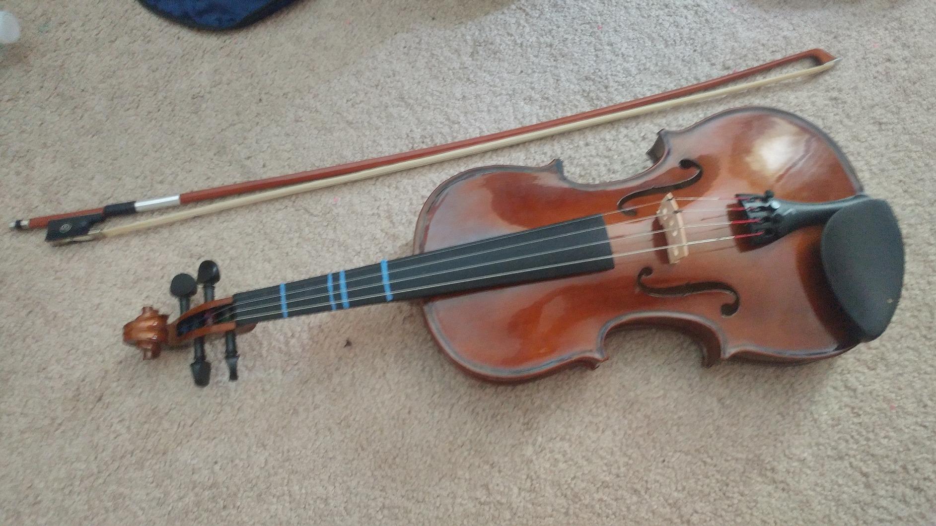 Stentor 1400A2-4/4 4-String Violin, 4/4 Student I Violin Outfit customer photo 1