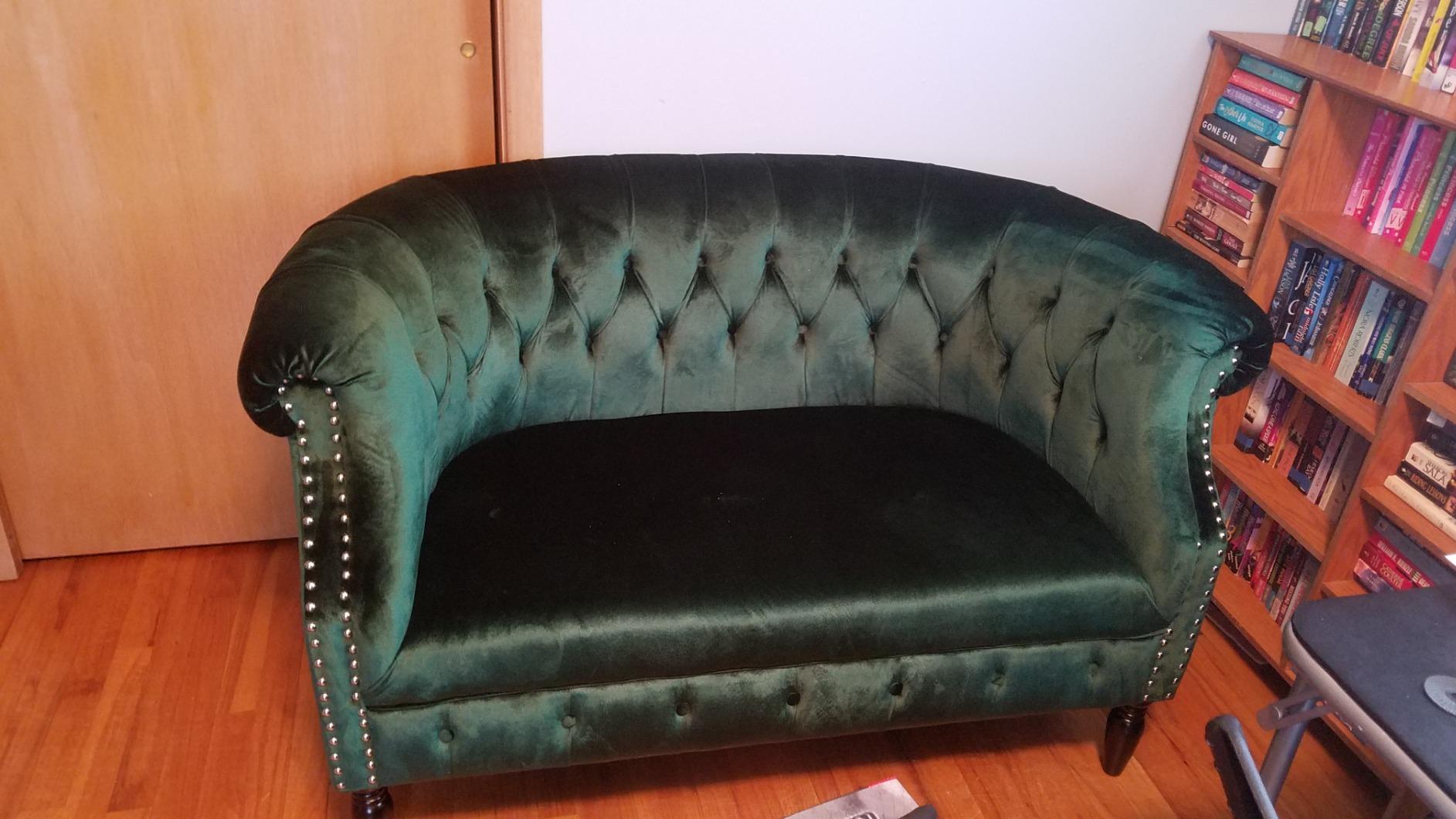 GDFStudio Melaina Tufted Chesterfield Velvet Loveseat with Scrolled Arms, Garnet and Dark Brown customer photo 1