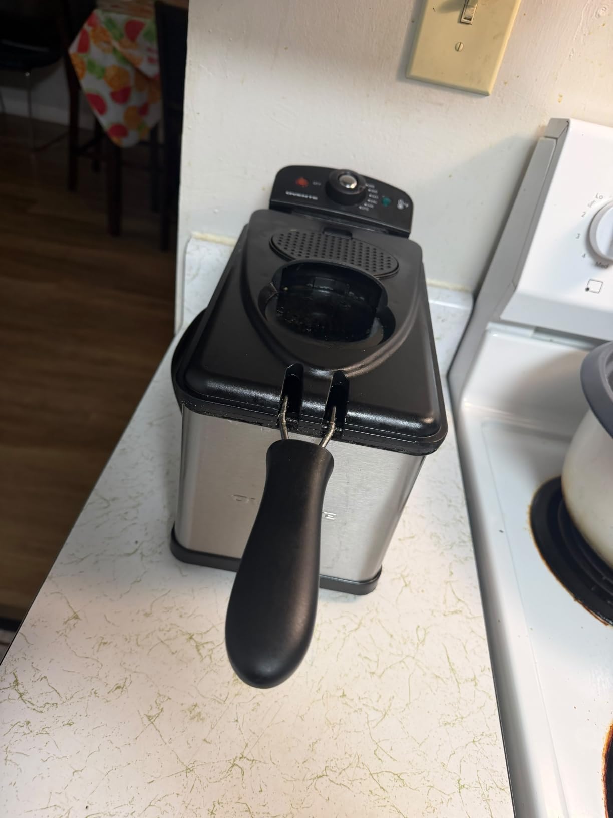 OVENTE Electric Deep Fryer, 2L Capacity, 1500W, Silver FDM2201BR customer photo 2