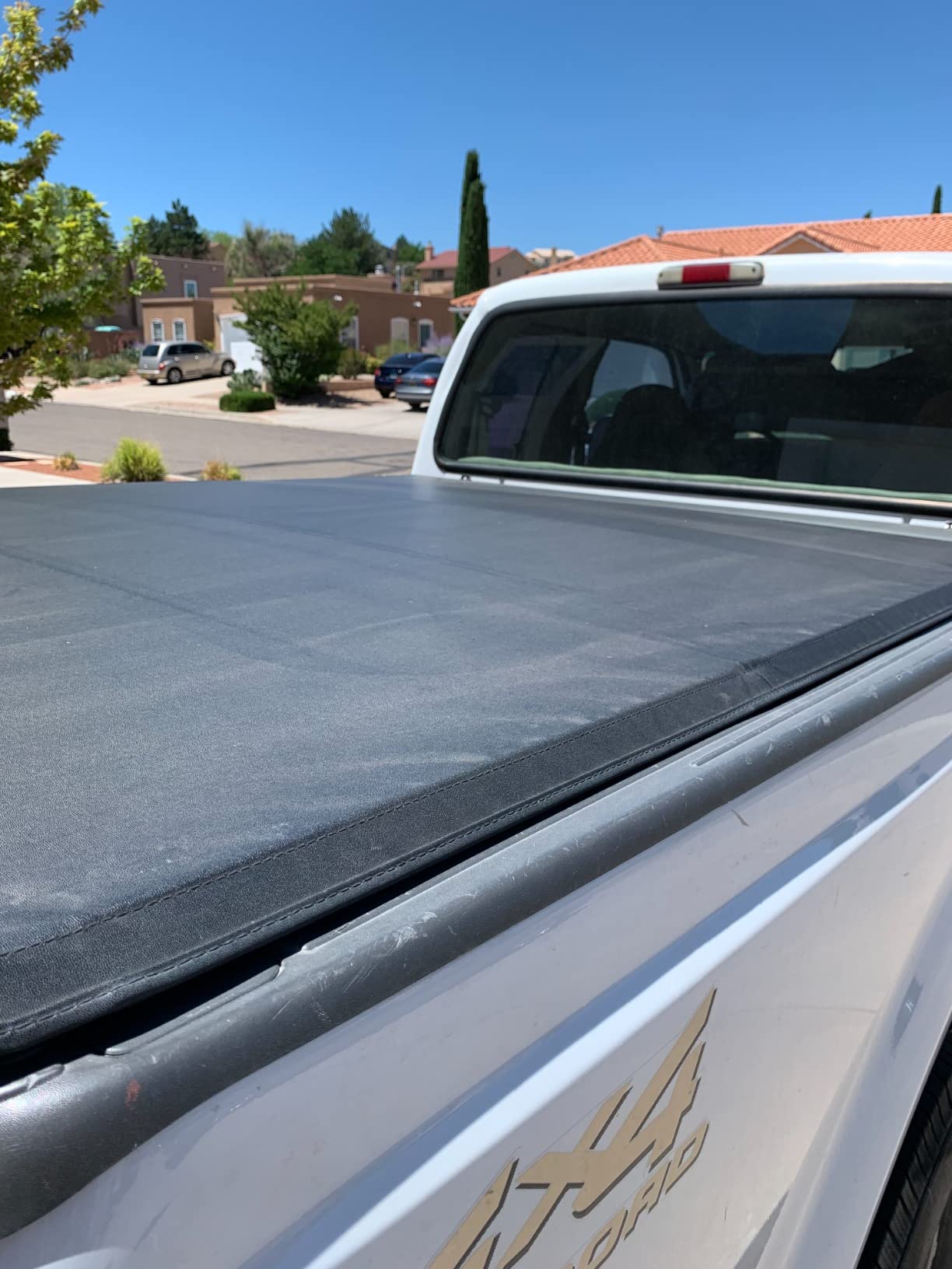 Tyger Auto T3 Soft Tri-fold Truck Bed Tonneau Cover Compatible with 2017-2026 Ford F-250 F-350 Super Duty | 6.75' (82