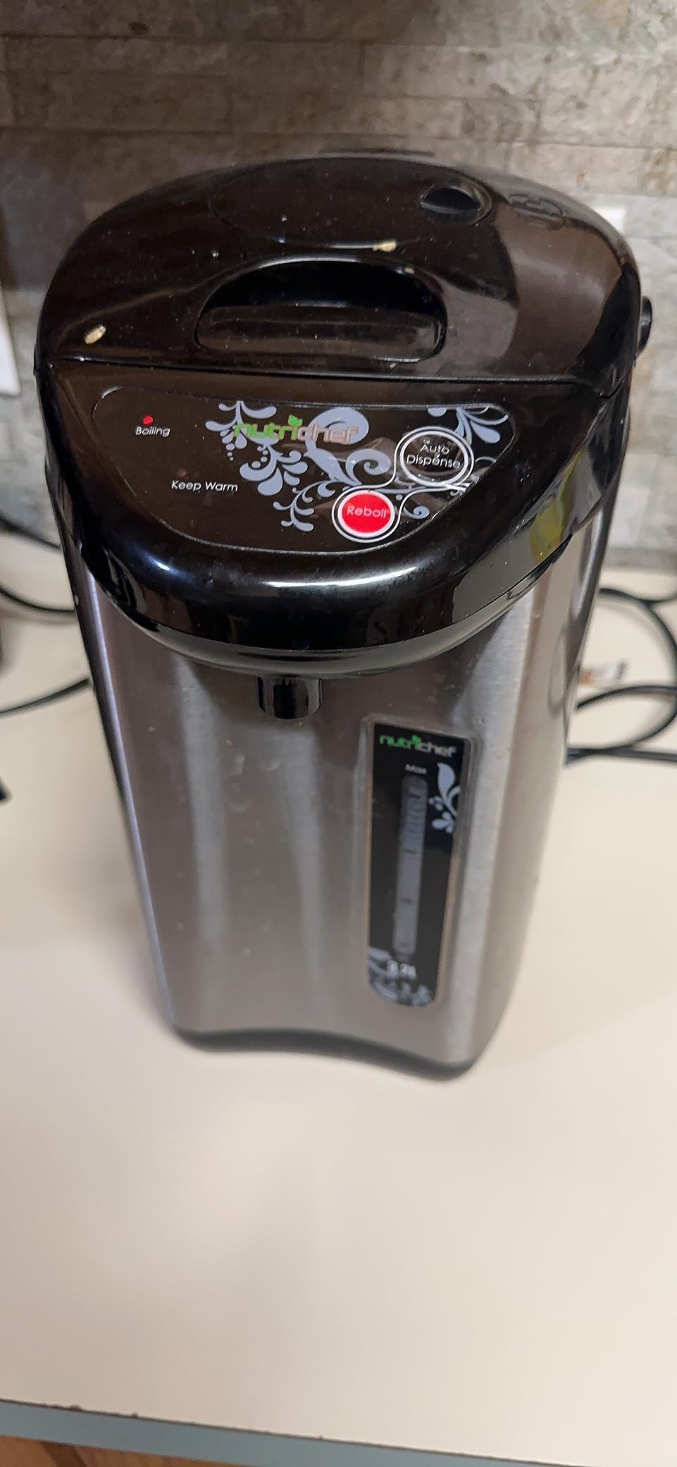 NutriChef Hot Water Urn Pot Insulated Stainless Steel, Auto & Manual Dispense, Auto Boiler, Safety Lock Shutoff 3.38 QT /3.2L - Auto Boiler Shut Off - PKWK43 customer photo 2