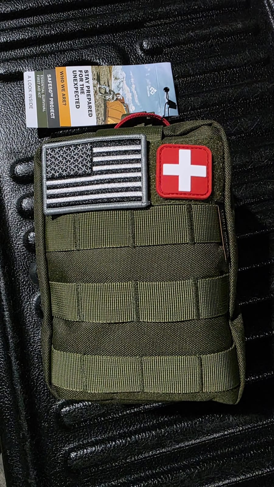 EVERLIT 250 Pcs Survival First Aid Kit | IFAK Outdoor Survival Kit Emergency Kit For Camping Hiking Hunting Earthquake Emergency Preparedness customer photo 2