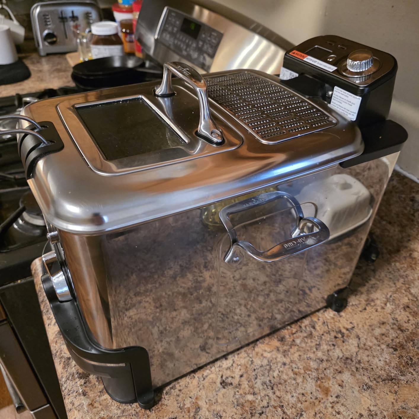 All-Clad Electric Deep Fryer with Basket and Lid, Stainless Steel Deep Fryer for Home Use, 1700W, Dishwasher Safe customer photo 1