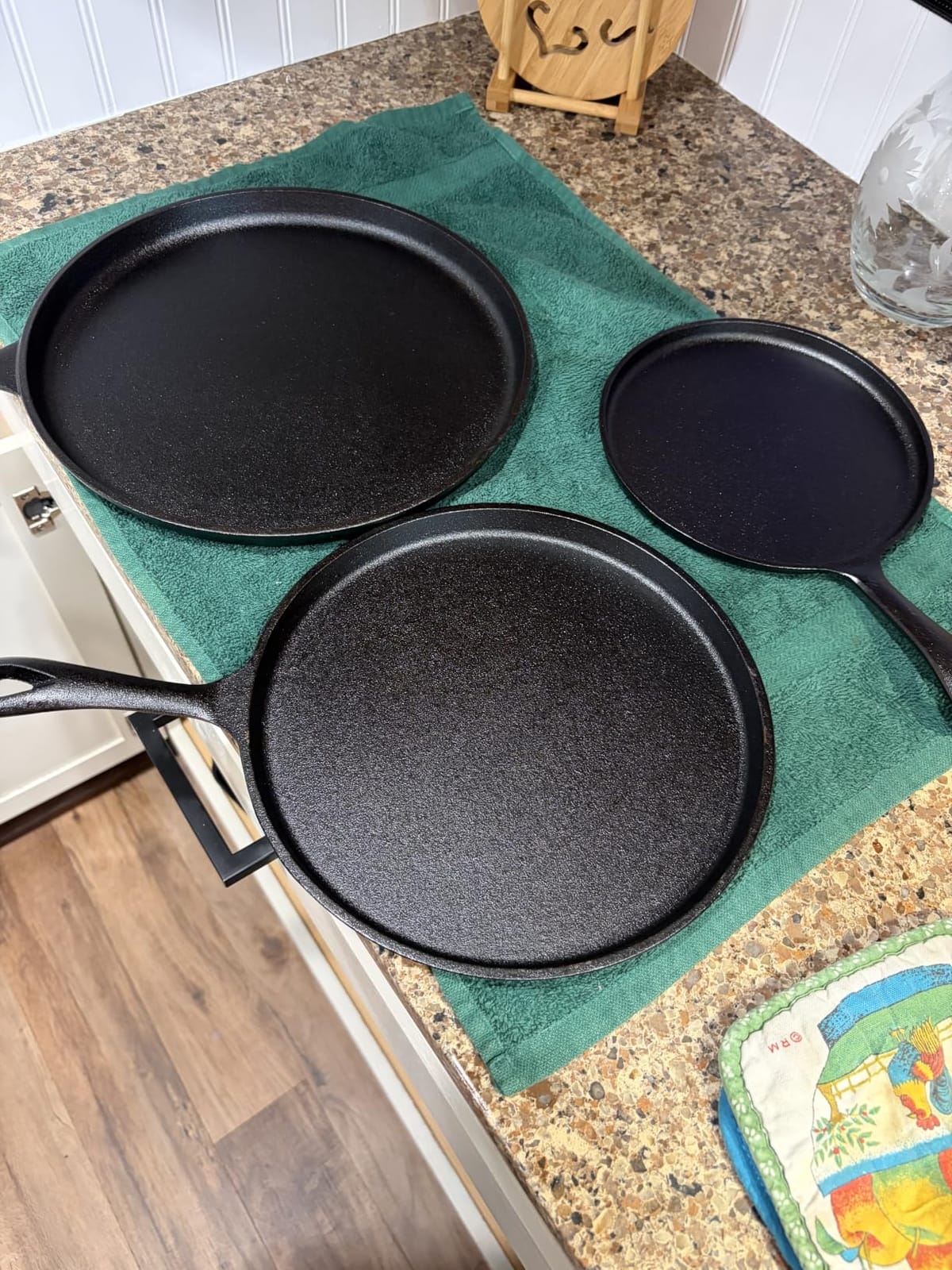 Commercial CHEF 3-Piece Cast Iron Griddle Set, Pre-Seasoned, CHCI81012 | Includes 8