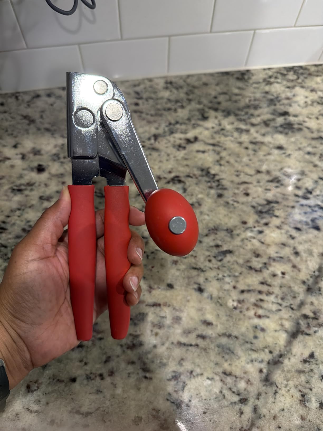 Chef Master Commercial Can Opener Heavy Duty - Manual Hand Crank for Large Cans with Anti-Slip Grip - Stainless Steel Restaurant Can Opener Manual for Seniors, Kitchen, Bars & Food Trucks - 90056 customer photo 1