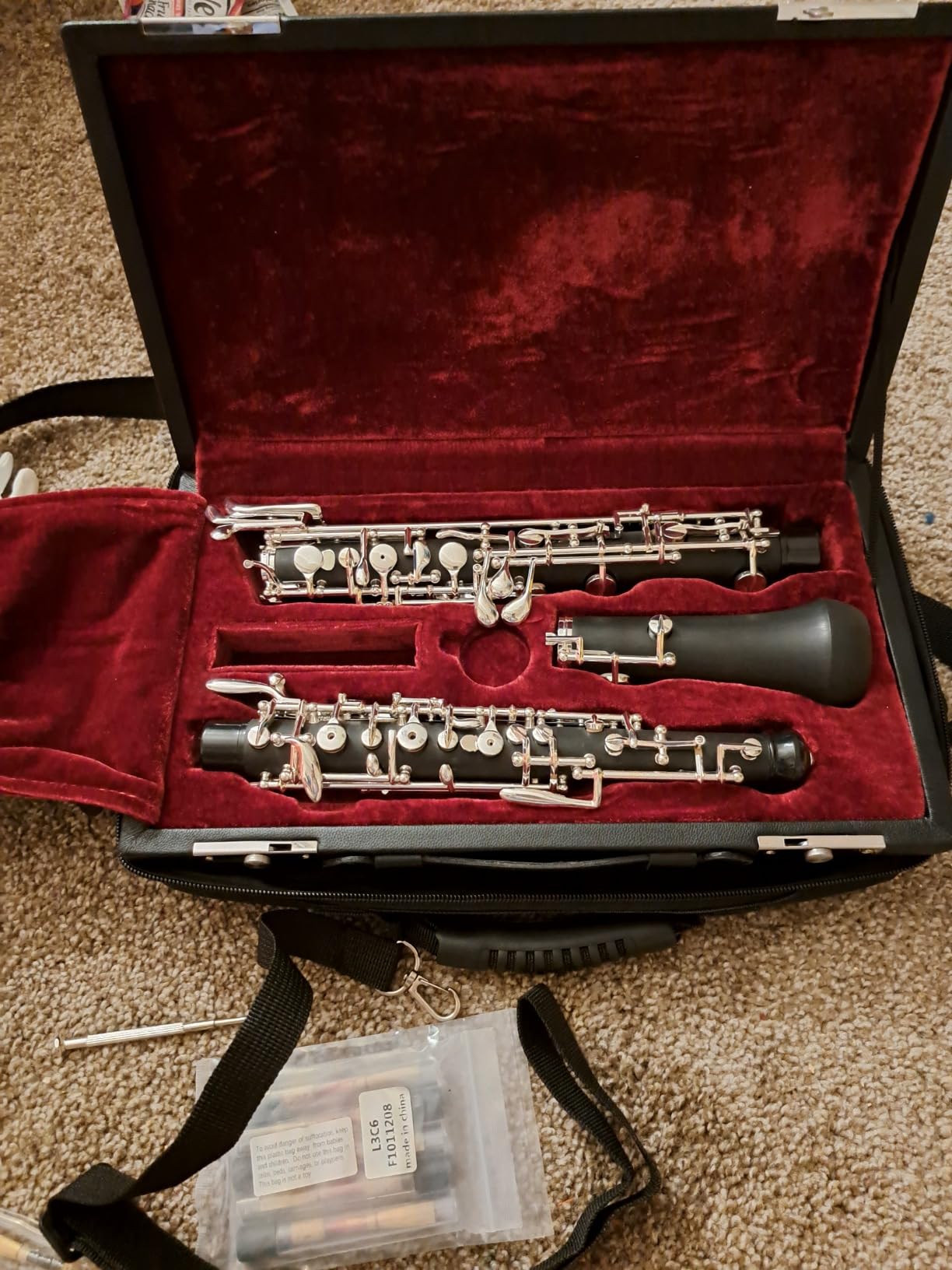 Yinfente Professional Oboe Ebonite C Key Left F Resonance Semi-Automatic Woodwind Instrument With Oboe Accessories customer photo 1