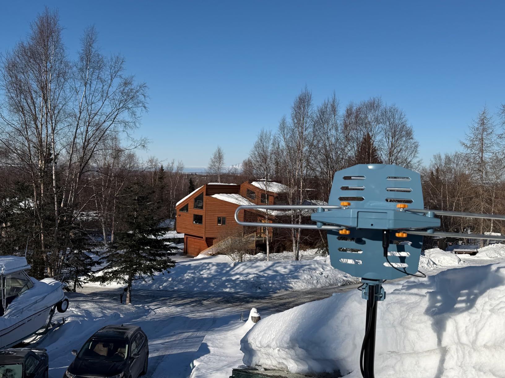PBD Amplified Digital Outdoor TV Antenna, 360 Degree Remote Direction Control | High-Gain Long-Range UHF/VHF HDTV Reception for Local Channels, 40ft RG6 Cable, Mounting Pole, Dual TV Outputs, 4K/1080P customer photo 1