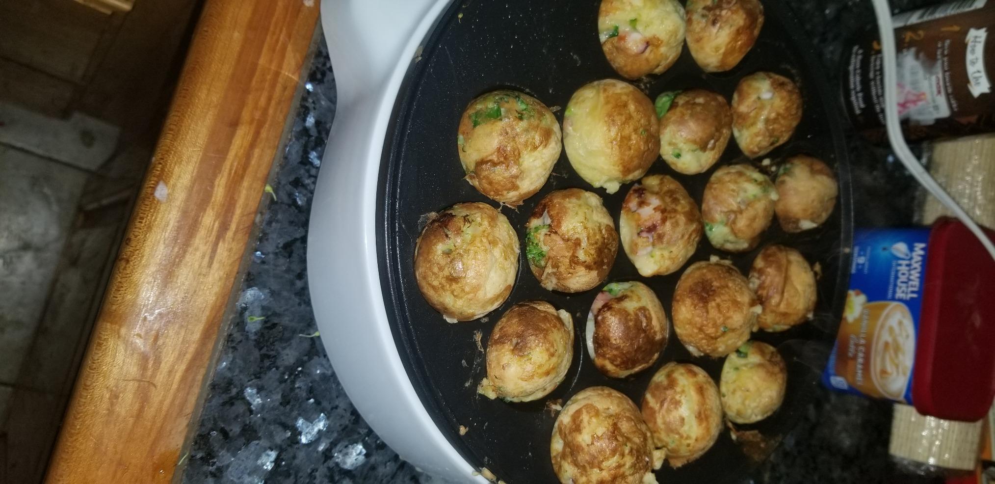 StarBlue Takoyaki Maker - Electric Machine for Japanese Octopus Balls with FREE Picks - Easy to Operate, AC 120V 50/60Hz 650W customer photo 1