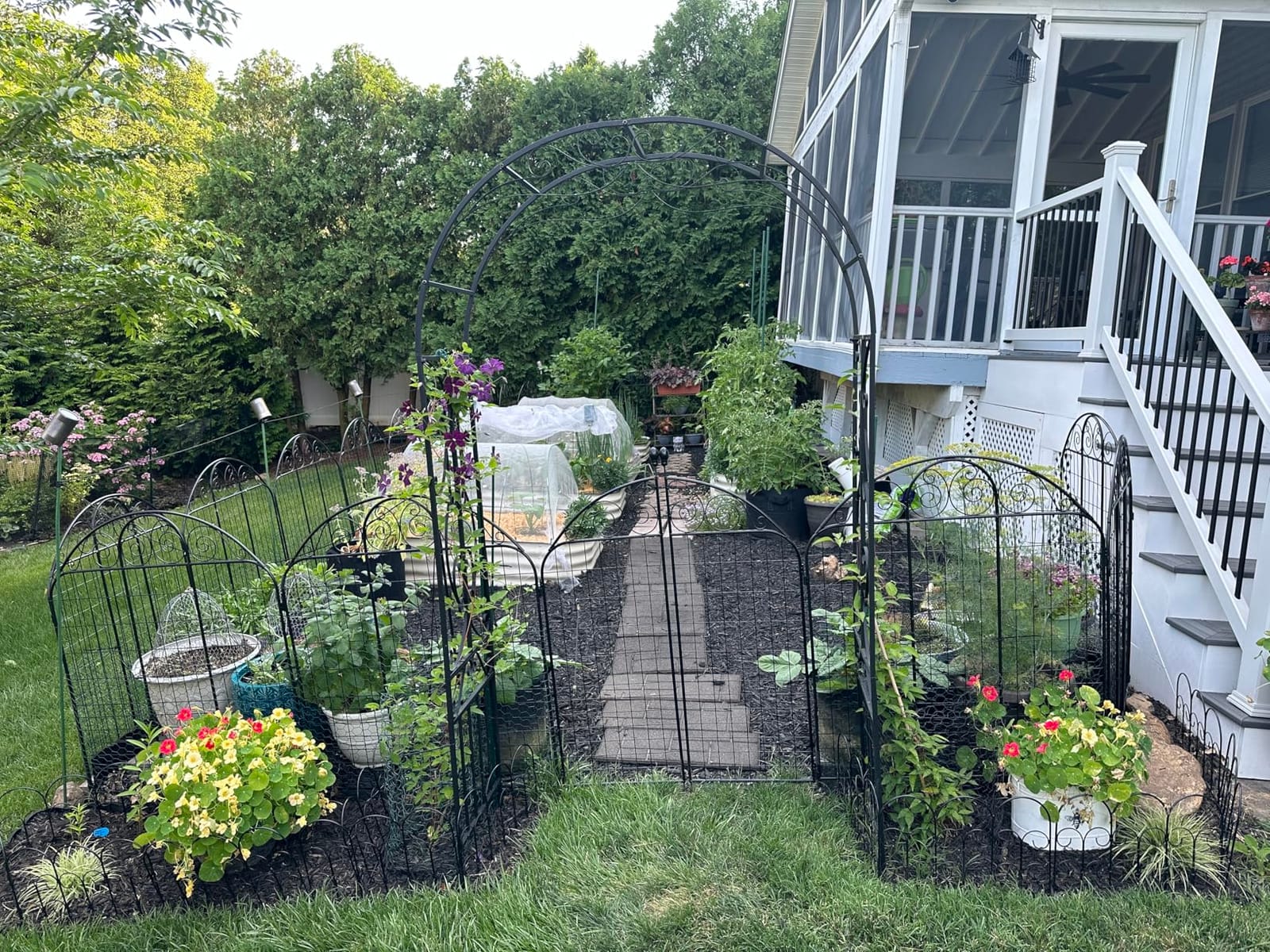 kinbor Garden Arches Arbor, Outdoor Black Metal Arbor, Wedding Archway customer photo 2