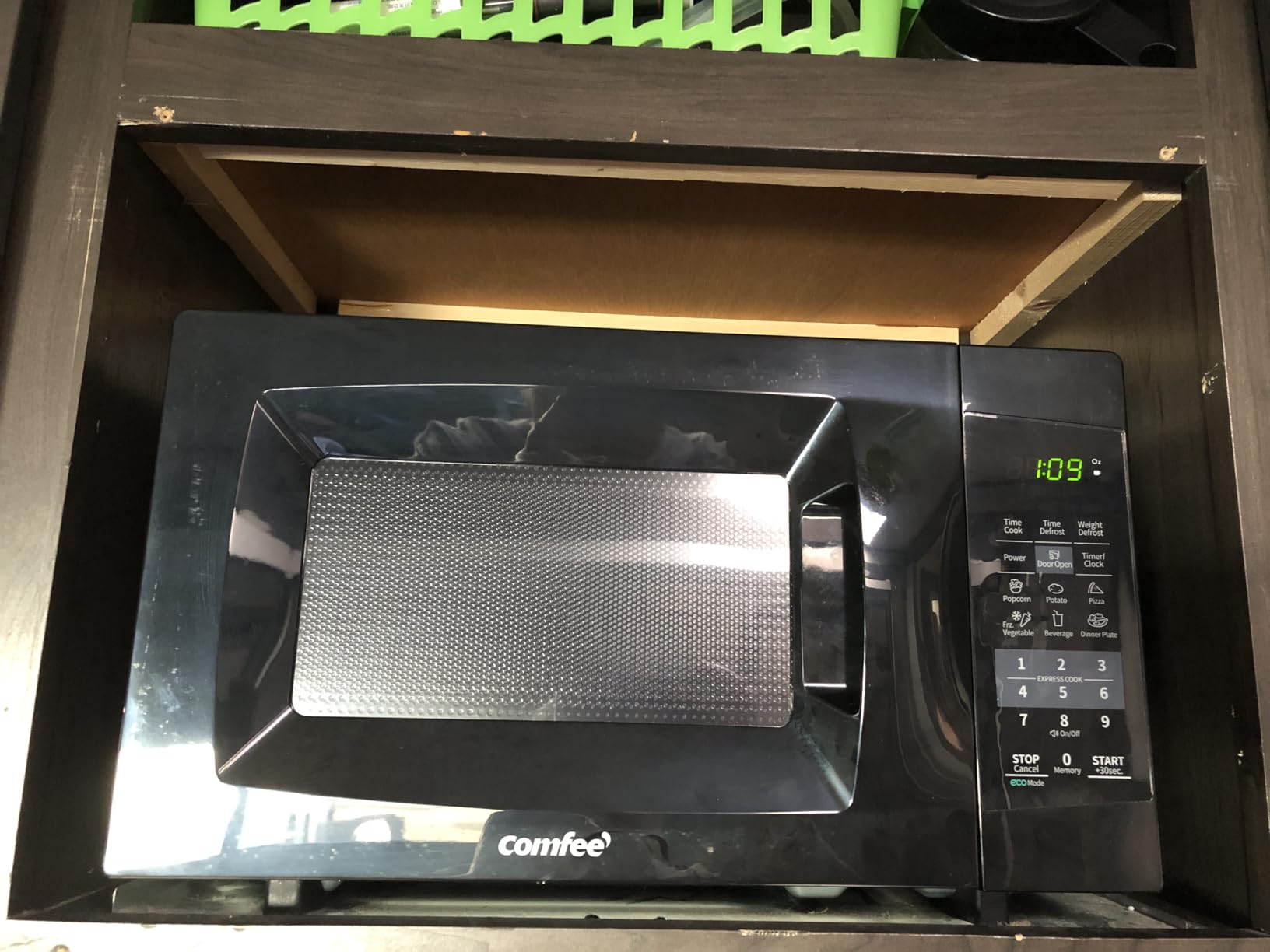 COMFEE' Countertop Microwave Oven, 0.7 Cu.Ft, 700W, Black, ECO Mode | Sound On/Off, One-Touch Buttons, Child Safety Lock, for Dorm, Apartment, Office customer photo 2