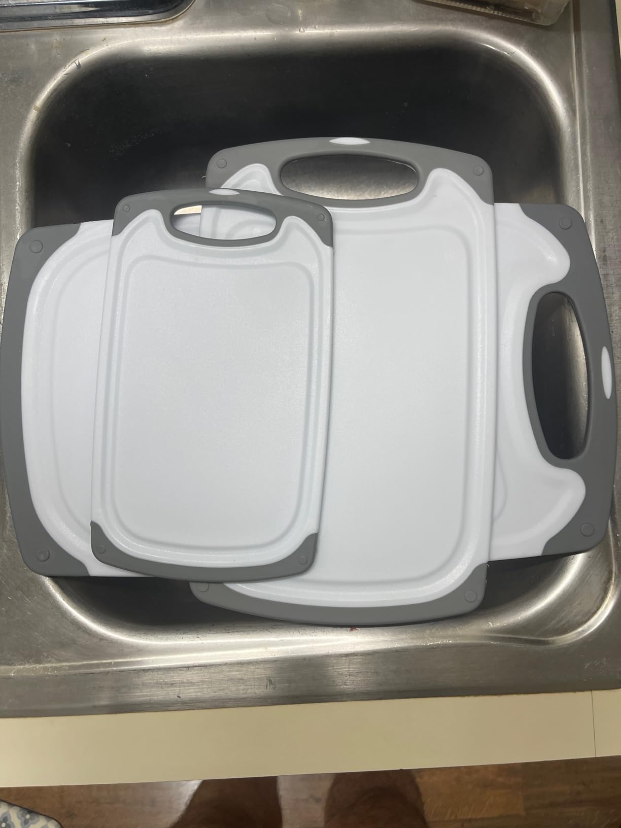 Freshware Cutting Boards for Kitchen, Chopping Board 3-Pack with Different Sizes, Juice Grooves and Non Slip Handles - Reversible, Large Cutting Board Set - Dishwasher Safe - Gray customer photo 1