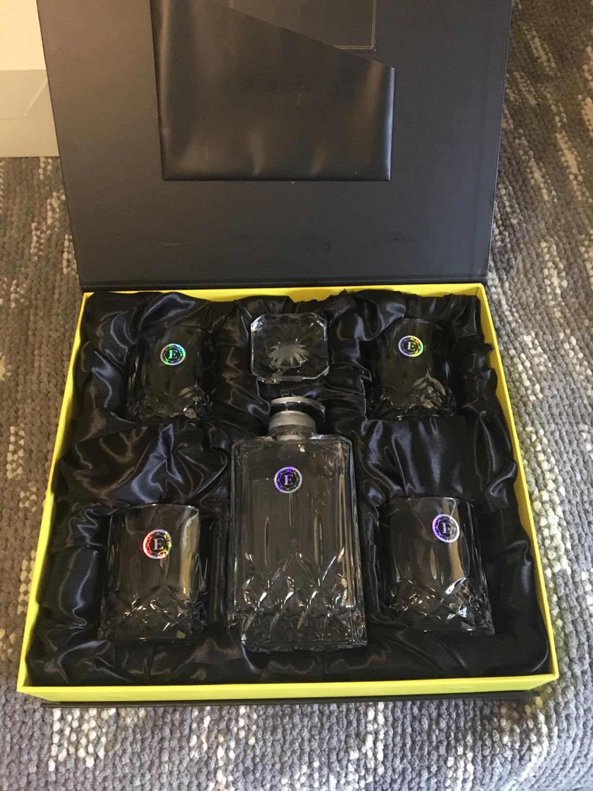 ELIDOMC 5PC Italian Crafted Crystal Whiskey Decanter & Whiskey Glasses Set, Crystal Decanter Set With 4 Whiskey Glasses, Whiskey Decanter Sets for Men. customer photo 2