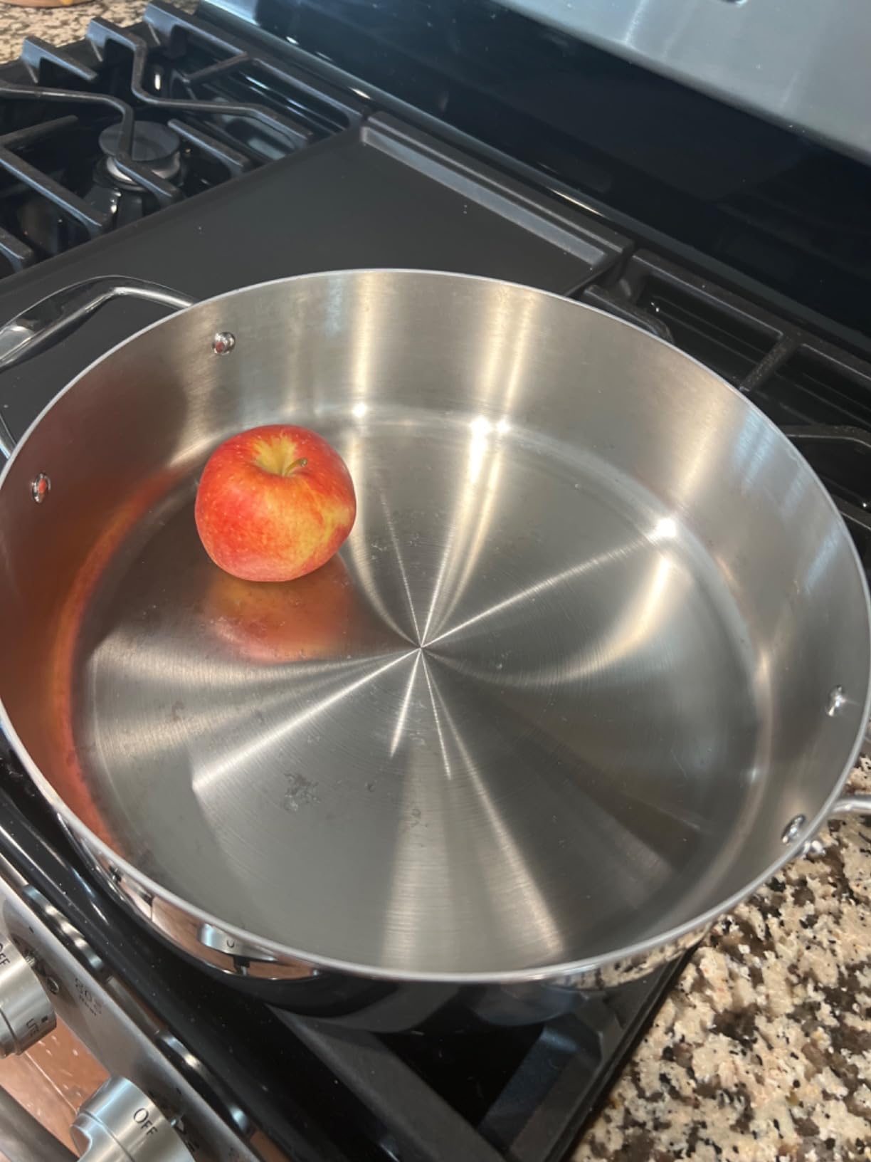 Tramontina Signature Tri-Ply Clad Stainless Steel 6-Quart Saute Pan | Induction-Ready Cooking Pan, Dishwasher-Safe, NSF-Certified, Made in Brazil customer photo 1