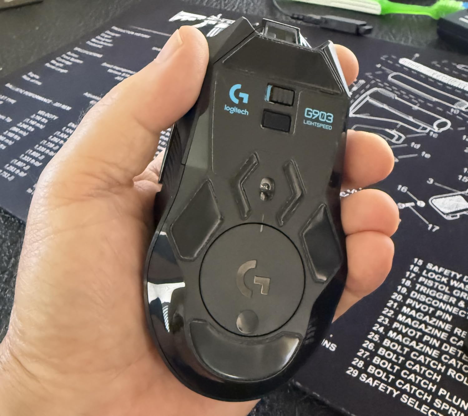 Logitech G903 Lightspeed Wireless Gaming Mouse - Black | 140+ Hour Rechargeable Battery, LIGHTSYNC RGB, Powerplay Compatible, Ambidextrous Design, 107G+10G Optional Weight customer photo 2