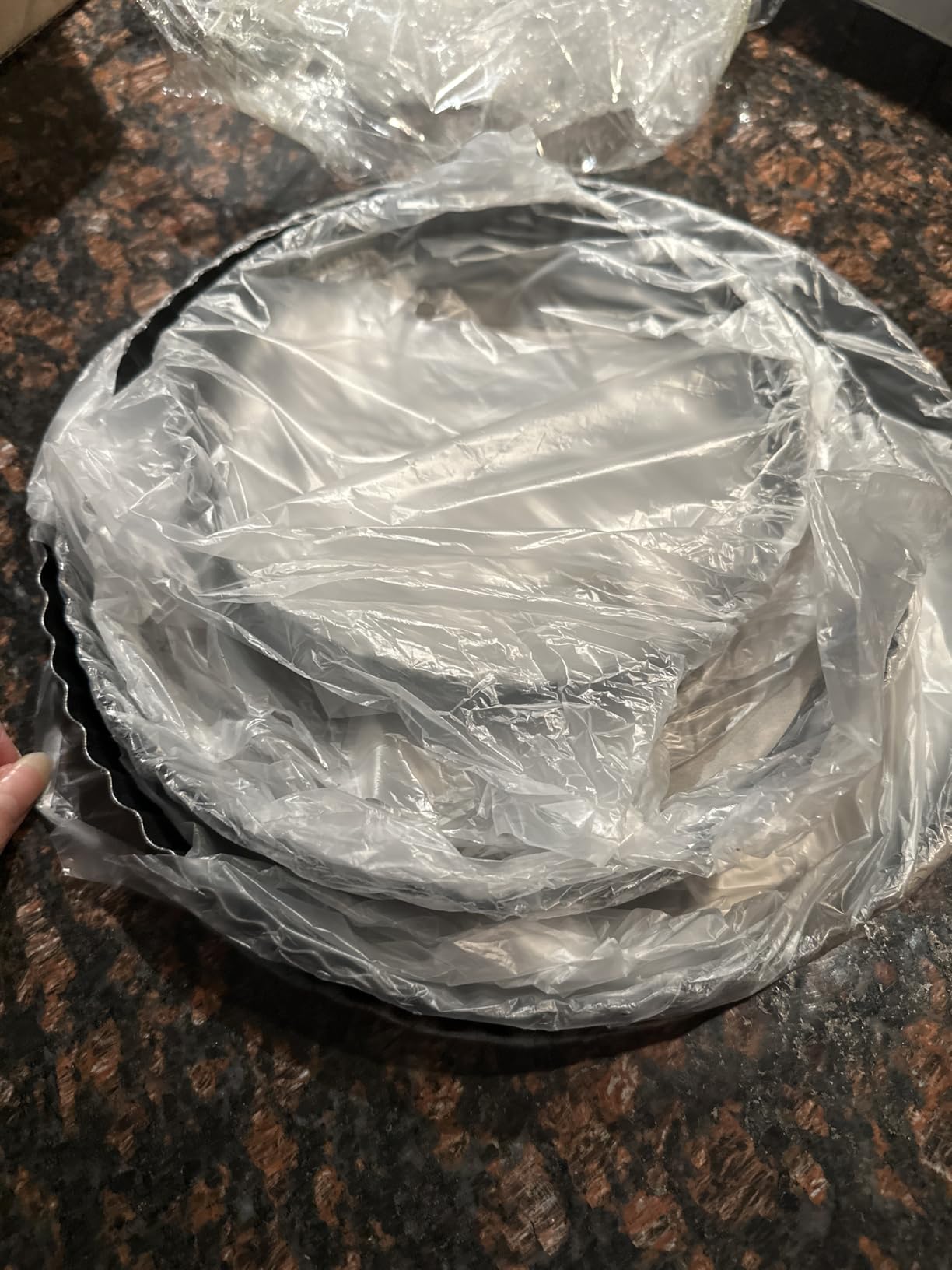 Tosnail Set of 3 Non-Stick Round Quiche Pan, 12 Inch, 10 Inch, 8 Inch Fruit Tart Pan, Fluted Pie Pan with Removable Bottoms customer photo 1