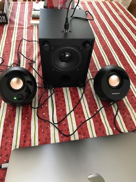 Creative Pebble Plus 2.1 USB-Powered Desktop Speakers with Powerful Down-Firing Subwoofer and Far-Field Drivers, Up to 8W RMS Total Power for Computer PCs and Laptops (Black) customer photo 2