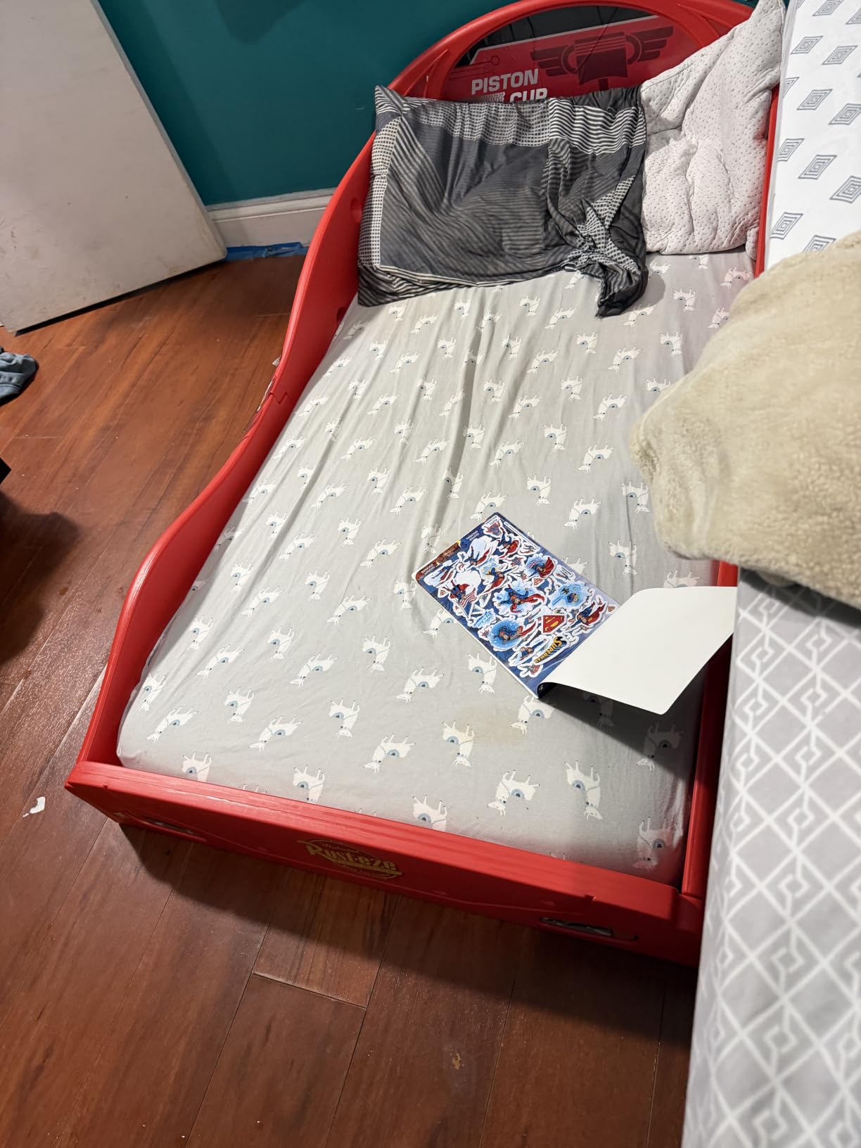 Delta Children Disney/Pixar Cars Lightning McQueen Plastic Toddler Bed customer photo 1