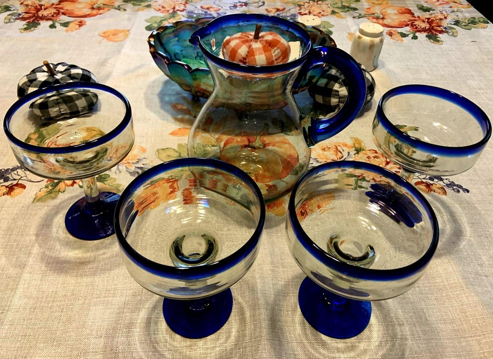 Dos Sueños Mexican Hand Blown Glass - Set of 4 Hand Blown Margarita Glasses - Cobalt Blue Rim (16 oz) customer photo 1