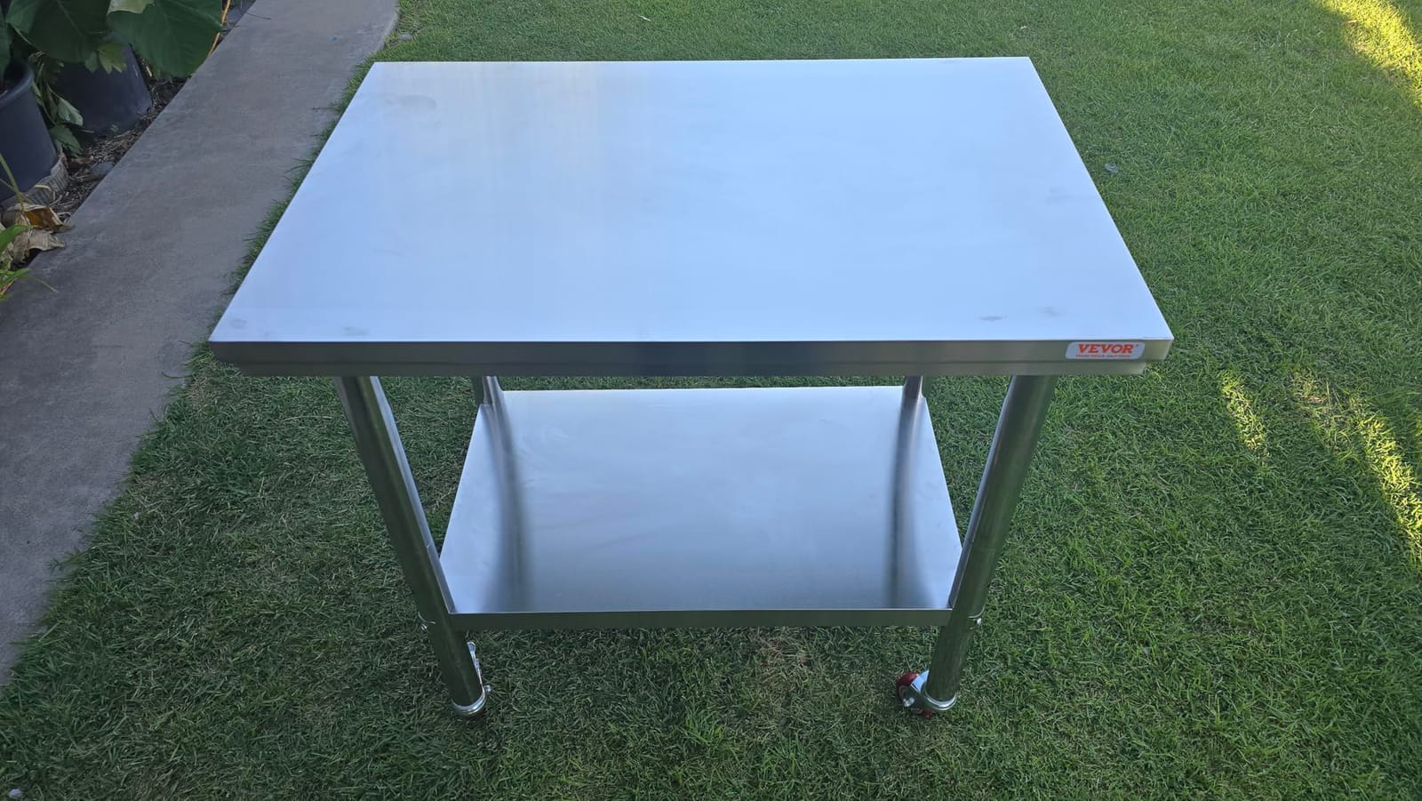 Vevor Mophorn Stainless Steel Work Table 36x24 Inch with 4 Wheels, Casters Heavy Duty Food Prep Worktable for Commercial Kitchen Restaurant, Silver customer photo 1