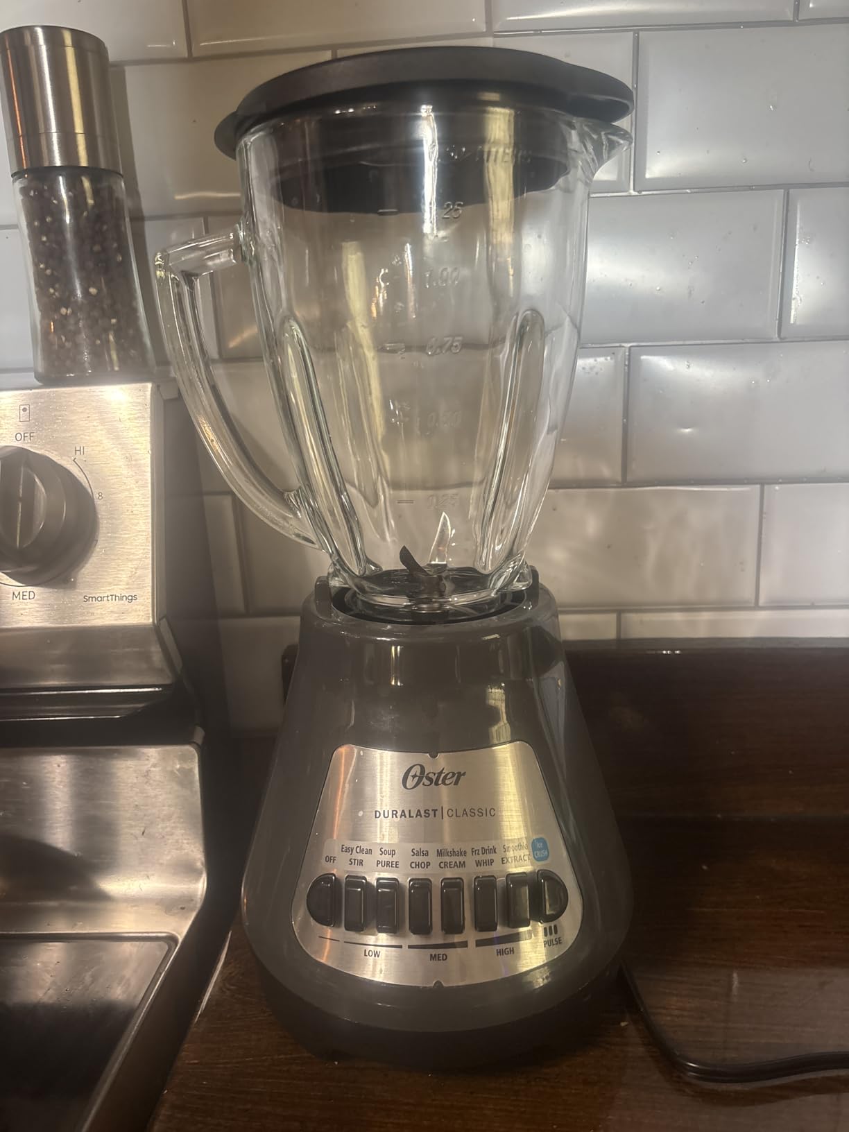Oster Classic Series 8-Speed Blender with 6-Cup Glass Jar, Gray customer photo 1