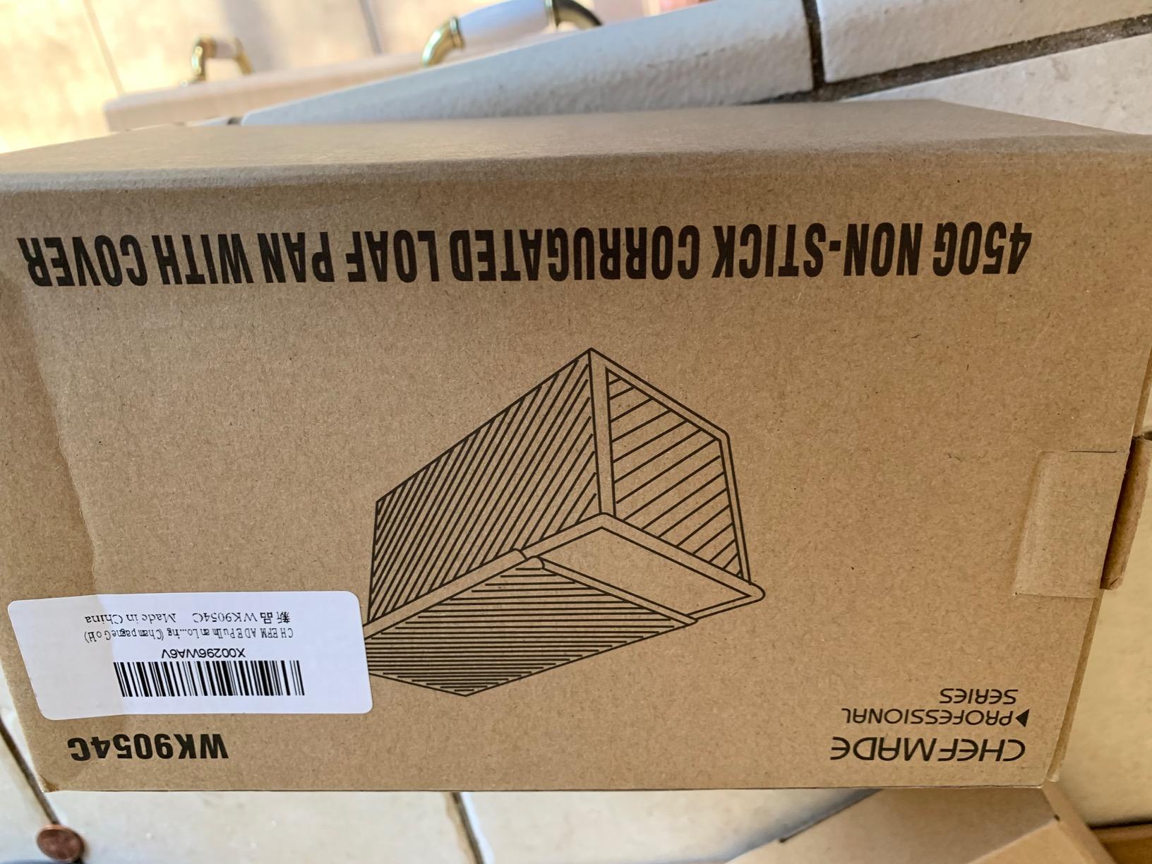 CHEFMADE Pullman Loaf Pan with Lid, 1Lb Dough Capacity Non-Stick Rectangle Corrugated Toast Box for Oven Baking (Champagne Gold) customer photo 1