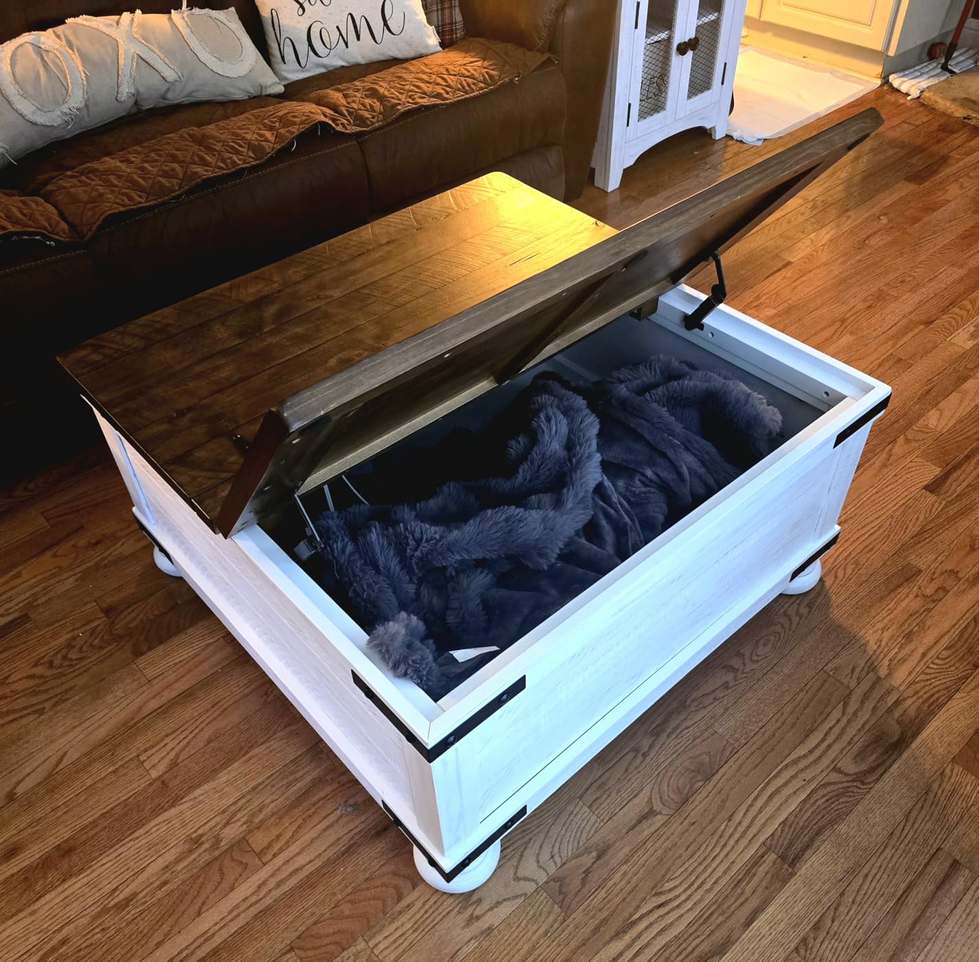 Signature Design by Ashley Valebeck Lift Top Coffee Table, Storage, Split-top Design, Wood, 36