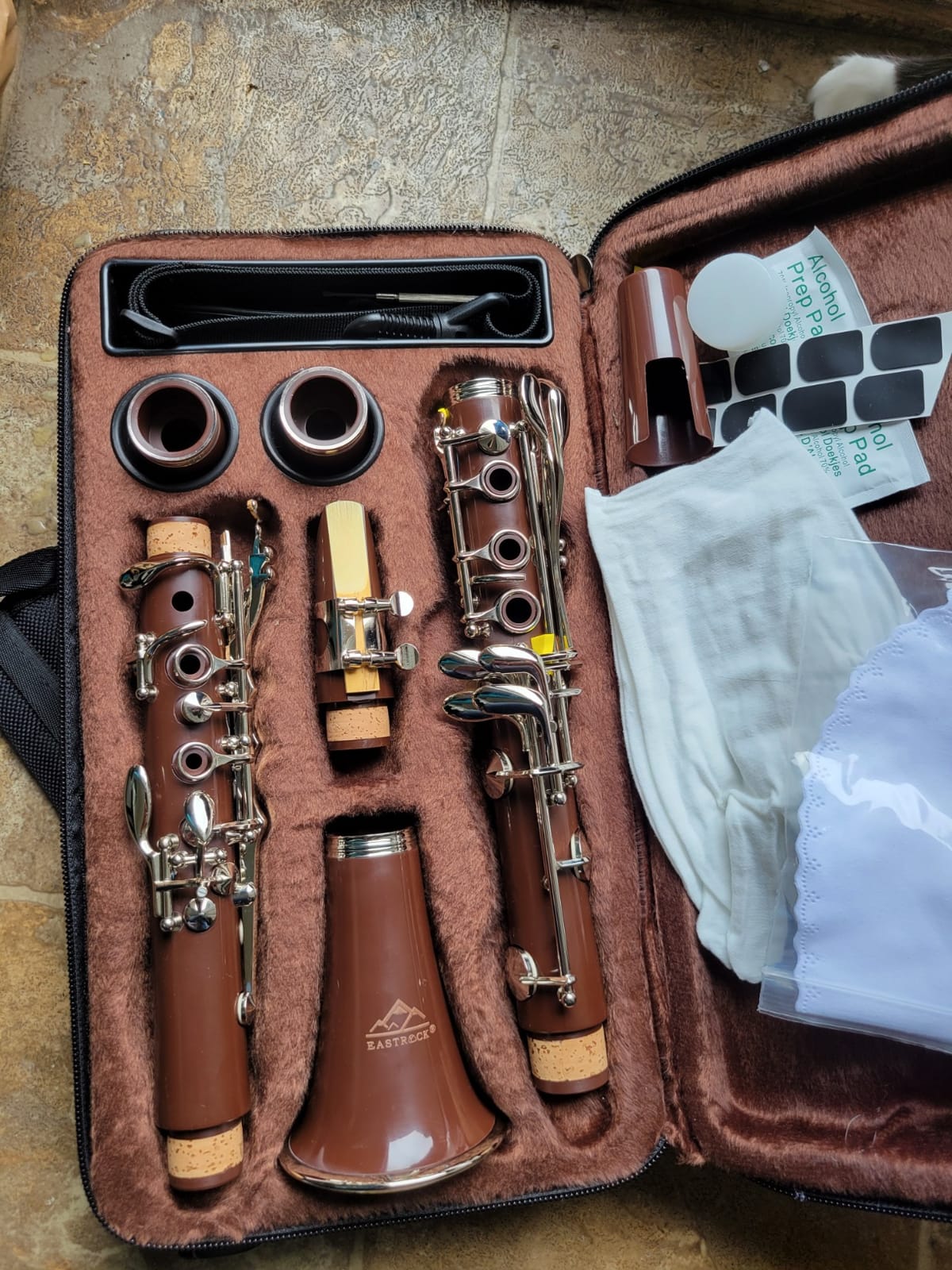 EASTROCK Bb Clarinet 17 Keys ABS Material Wide Range of Tones Particularly Beginner & Students-friendly with Using Tools and 2 Replaceable Barrels customer photo 2