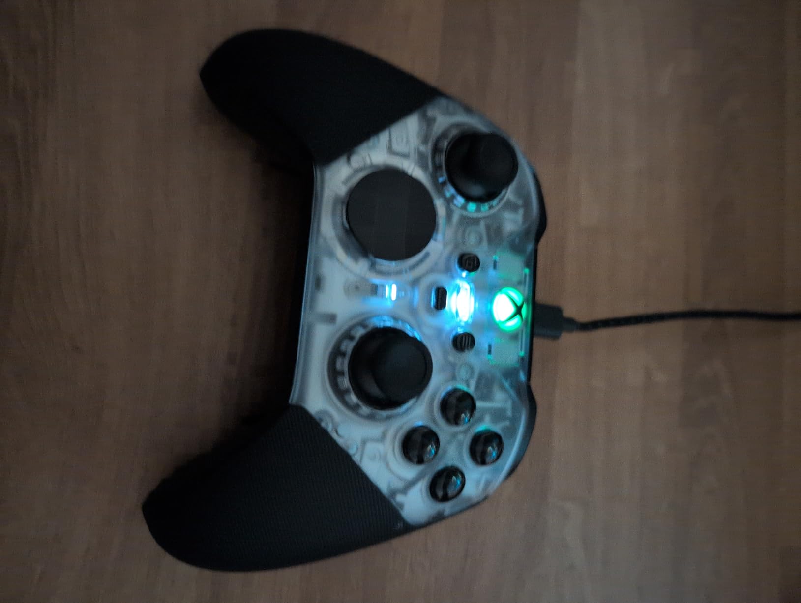 Xbox Wireless Gaming Controller | Elite Series 2 | Black | Consoles, PCs, TVs, mobile, and more | Adjustable Thumbsticks | Trigger Locks customer photo 1