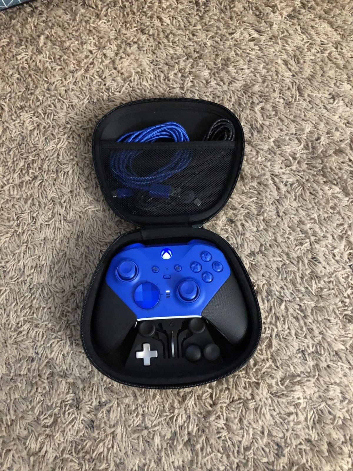 Xbox Wireless Gaming Controller | Elite Series 2 | Black | Consoles, PCs, TVs, mobile, and more | Adjustable Thumbsticks | Trigger Locks customer photo 2