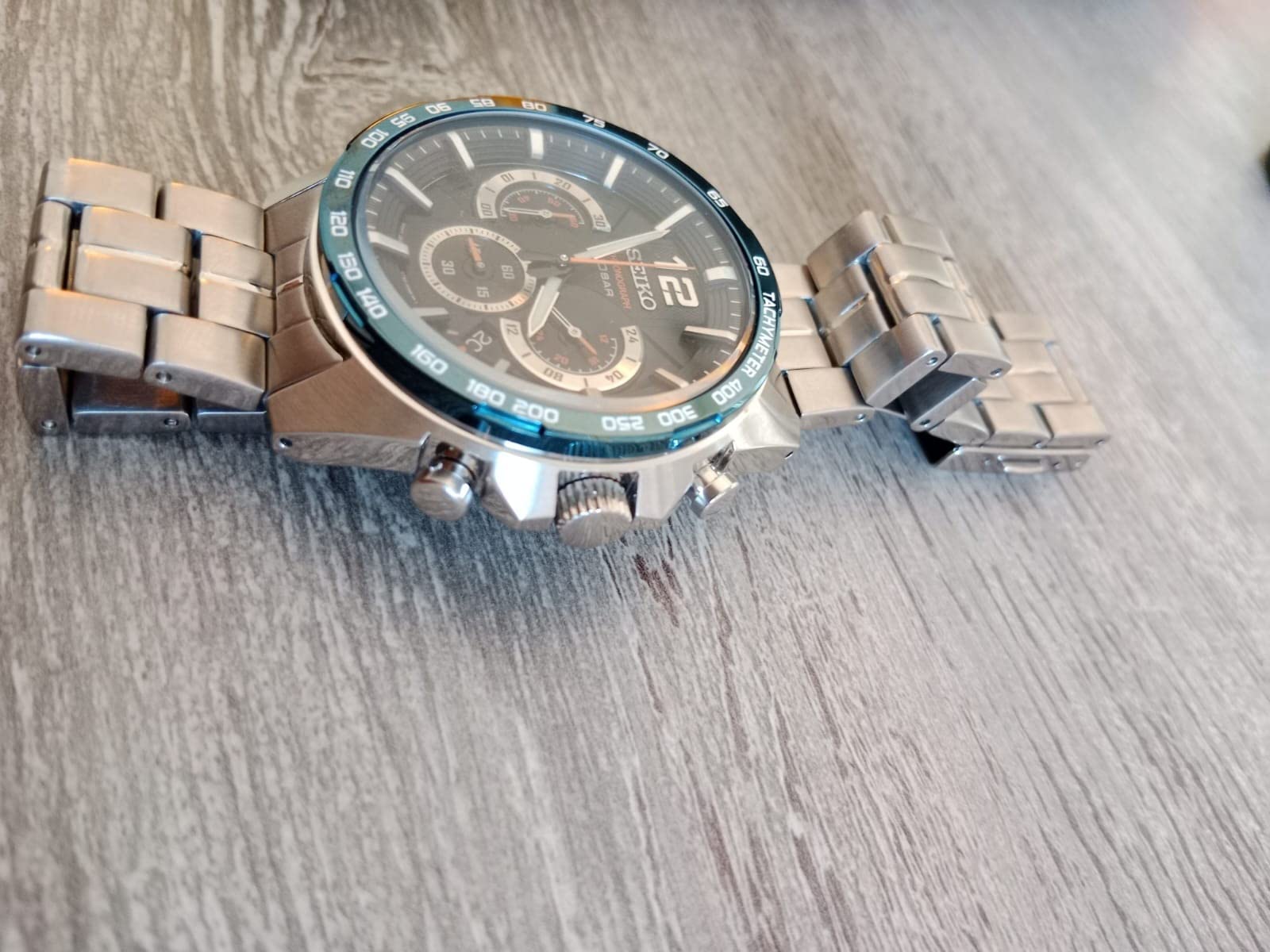 SEIKO Men's Watch - Essentials Collection Quartz Chronograph | Tachymeter Bezel, Multi-Layered Dial, Date Calendar, Stainless Steel Case & Bracelet, Water-Resistant to 100m customer photo 1