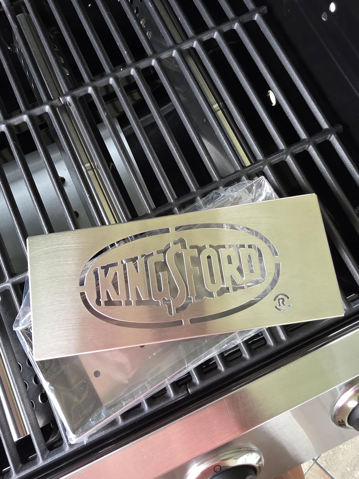 Kingsford Stainless Steel Wood Chip Smoker Box, 9.05 x 3.74 x 1.57 in | Fits gas and charcoal grates, dishwasher safe for reuse, adds smoky flavor without extra fuel customer photo 2