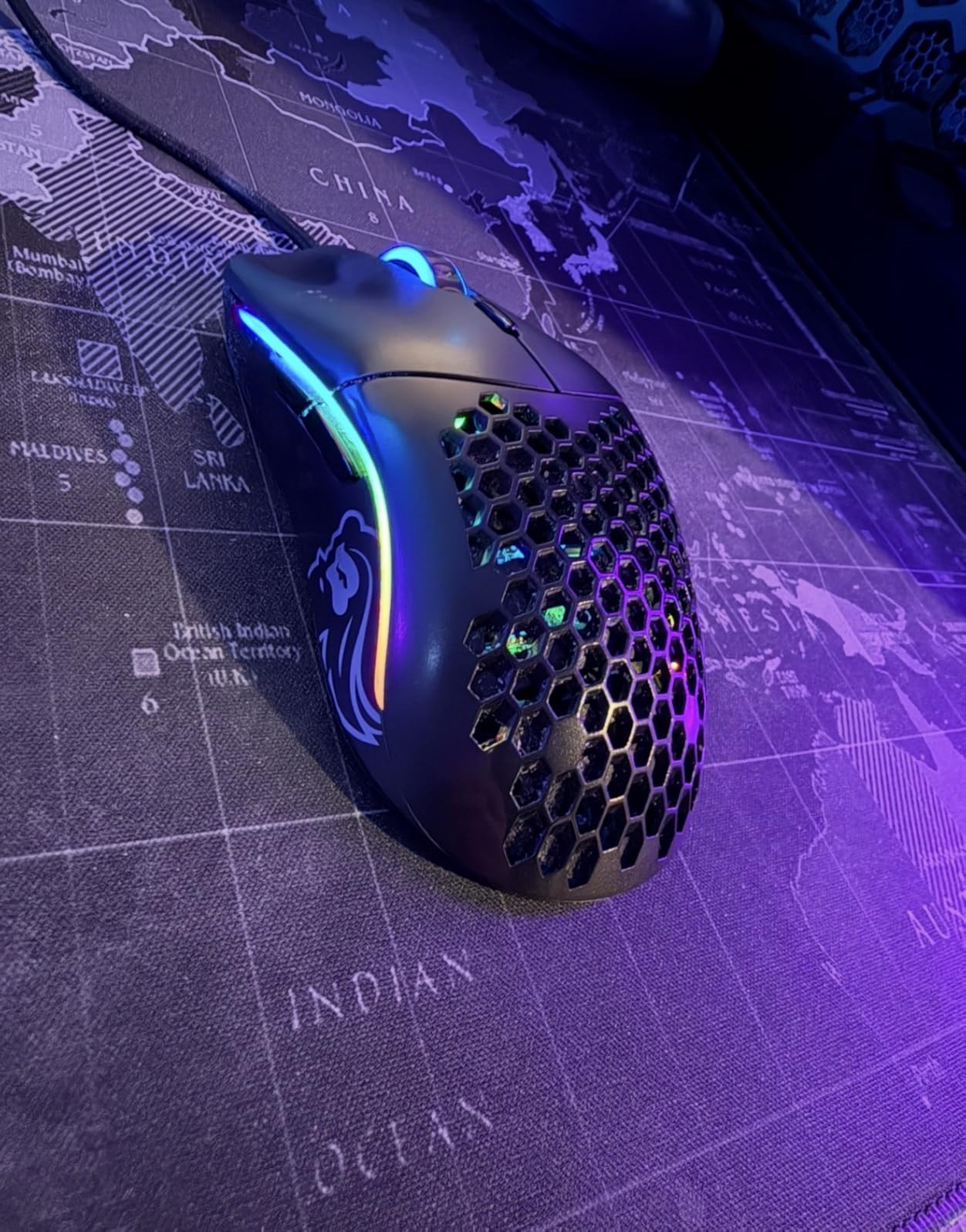 Glorious Model O- (Minus) Compact Wired Gaming Mouse - 58g Superlight Honeycomb Design, RGB, Pixart 3360 Sensor, Ambidextrous, Omron Switches - Matte Black customer photo 1