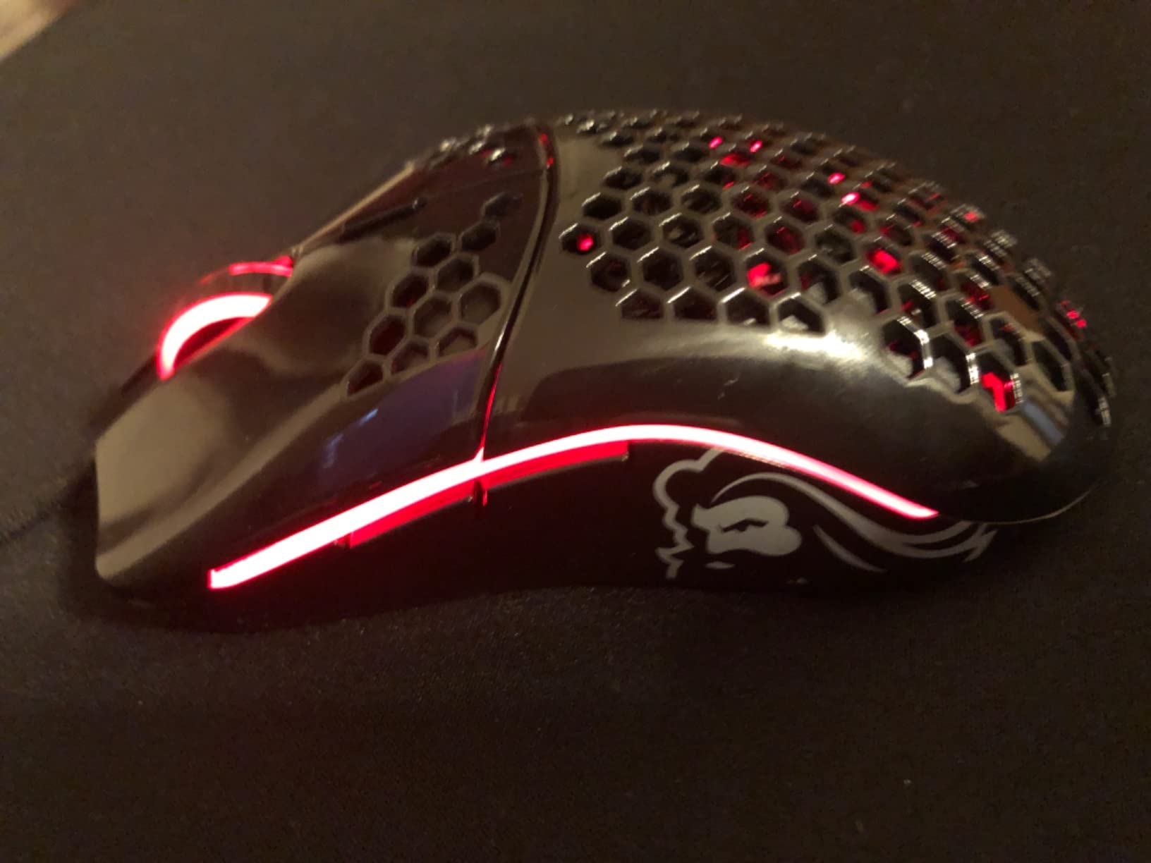 Glorious Model O- (Minus) Compact Wired Gaming Mouse - 58g Superlight Honeycomb Design, RGB, Pixart 3360 Sensor, Ambidextrous, Omron Switches - Matte Black customer photo 2