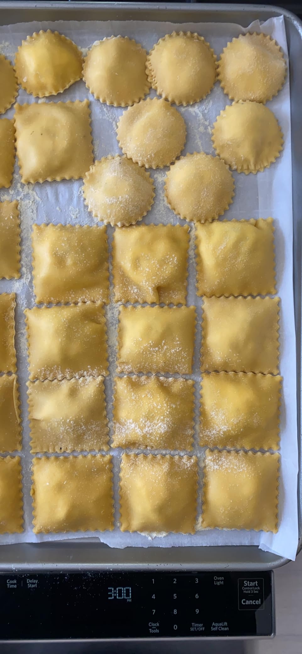 Ravioli Stamp Maker Cutter with Roller Wheel Set, Mold with Wooden Handle and Fluted Edge, Pasta Press Kitchen Attachment (MF-146) customer photo 1