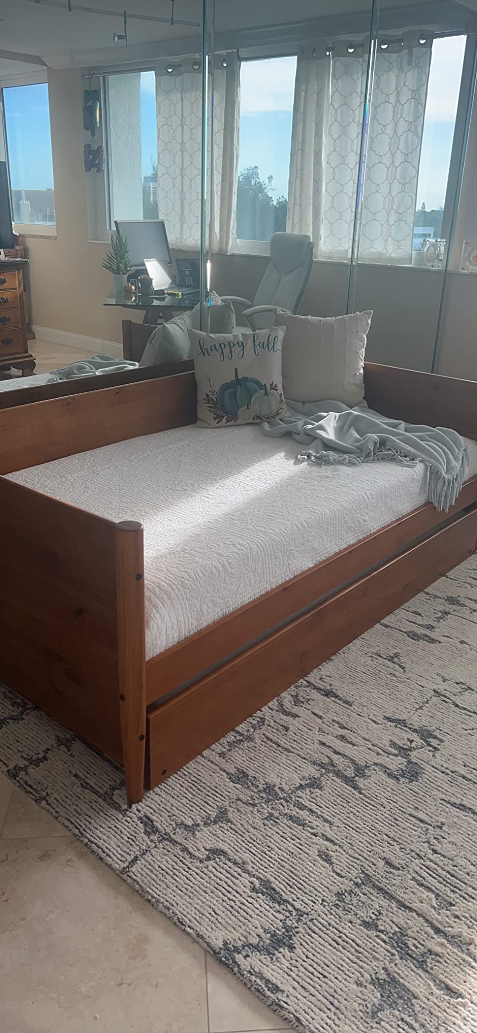 Camaflexi Mid-Century Modern Daybed & Trundle/Solid and Manufactured Wood/Panel Headboard/No Box Spring Needed/Foundation has 14 Wood Slats/Twin Trundle/Easy Assembly, Castanho Finish, Twin customer photo 2